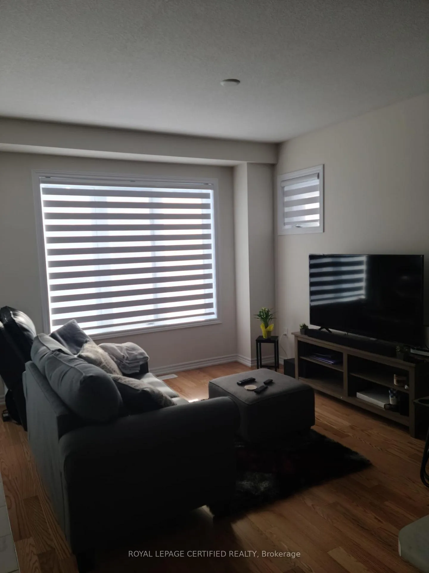 Photo 3 of 54 Lillian Way, Haldimand — HOMEH