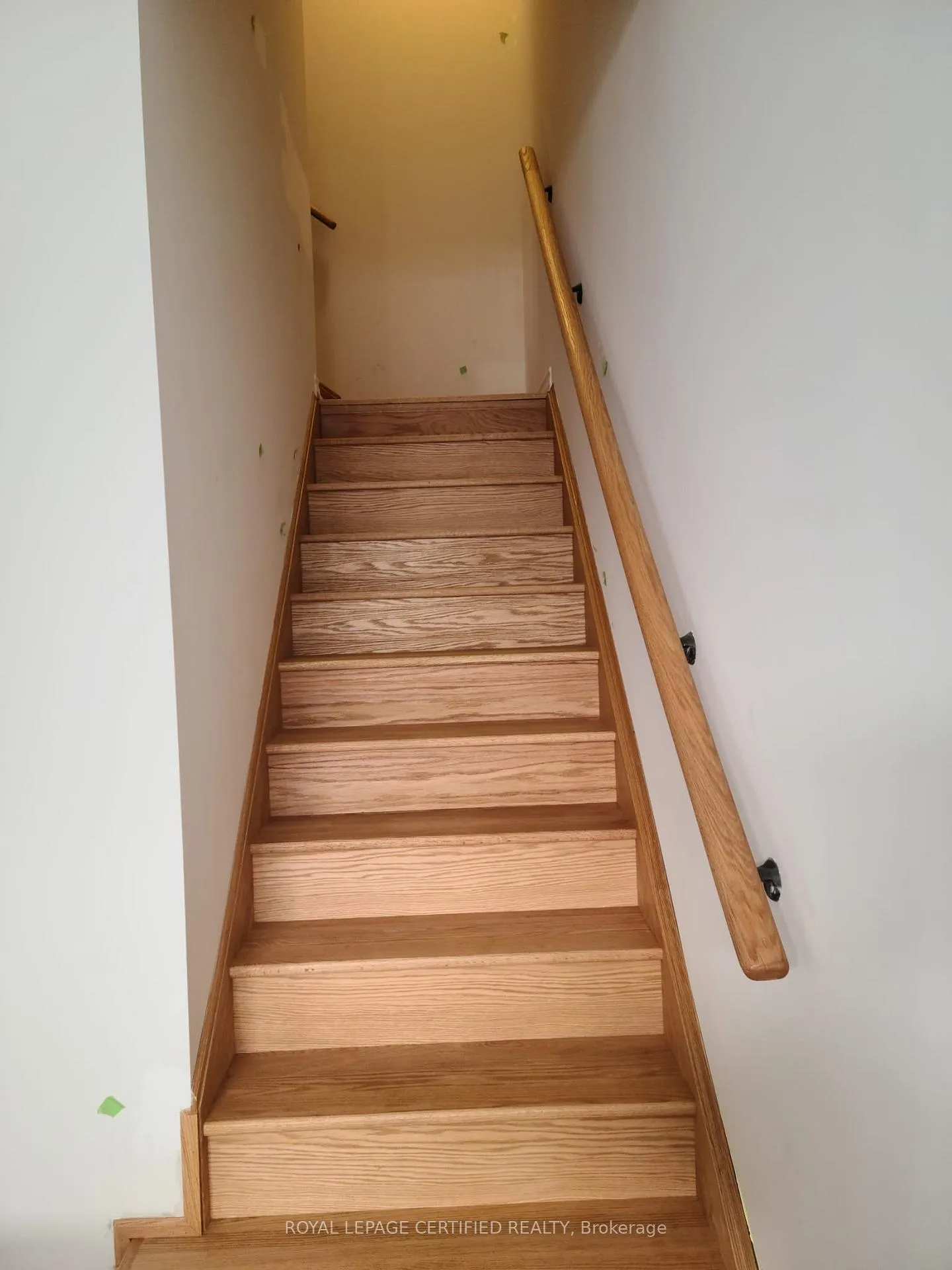Photo 15 of 54 Lillian Way, Haldimand — HOMEH