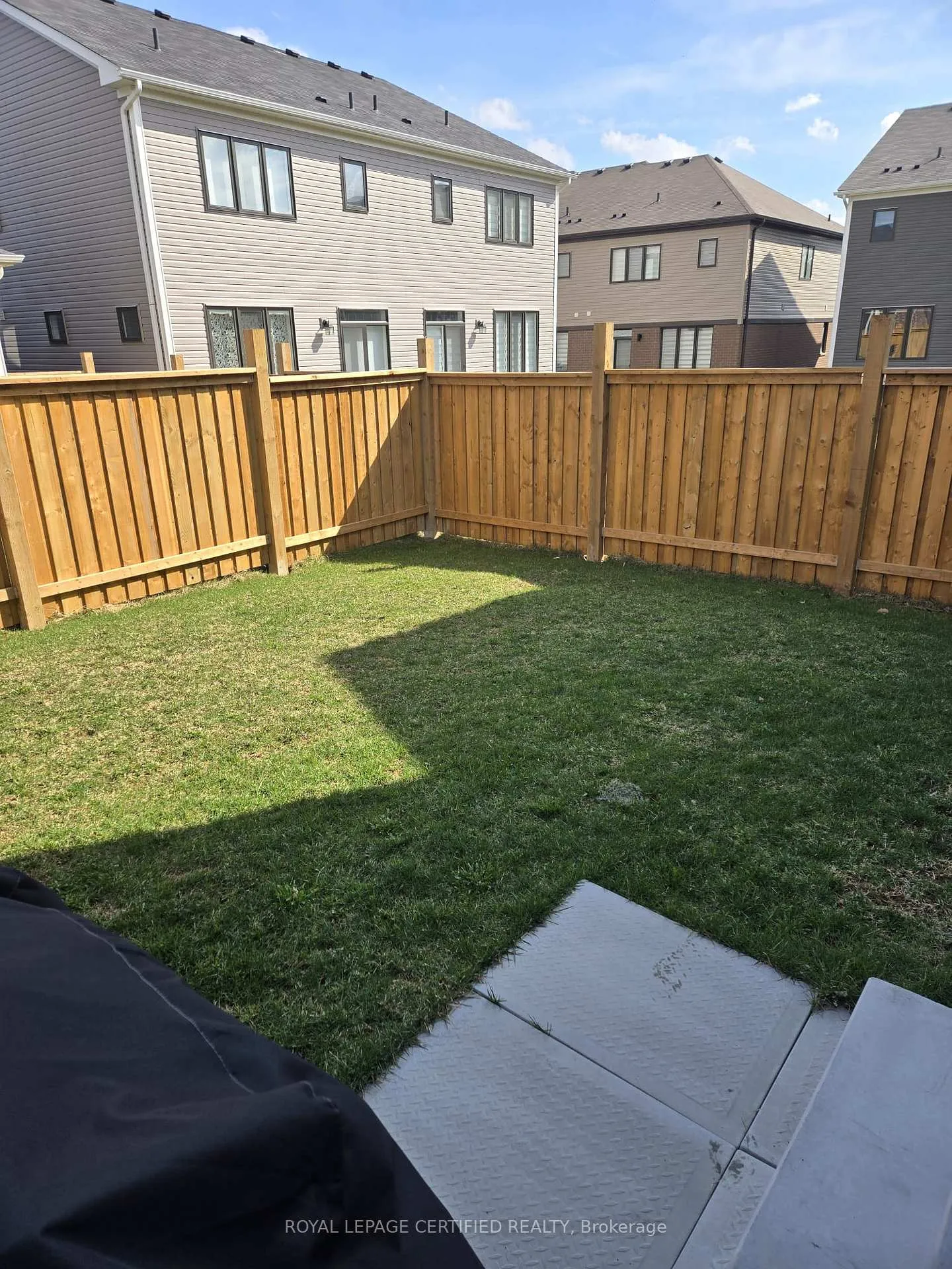 Photo 20 of 54 Lillian Way, Haldimand — HOMEH