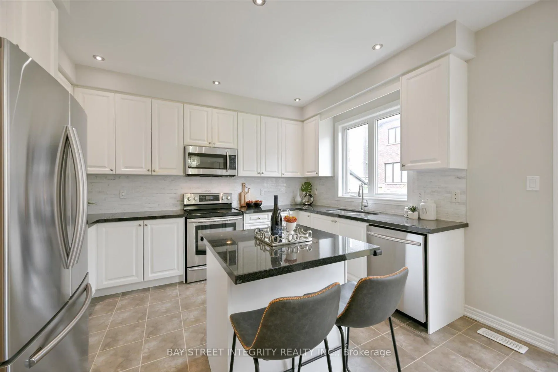 Photo 13 of 99 Greenspire Avenue, Markham, Wismer — HOMEH