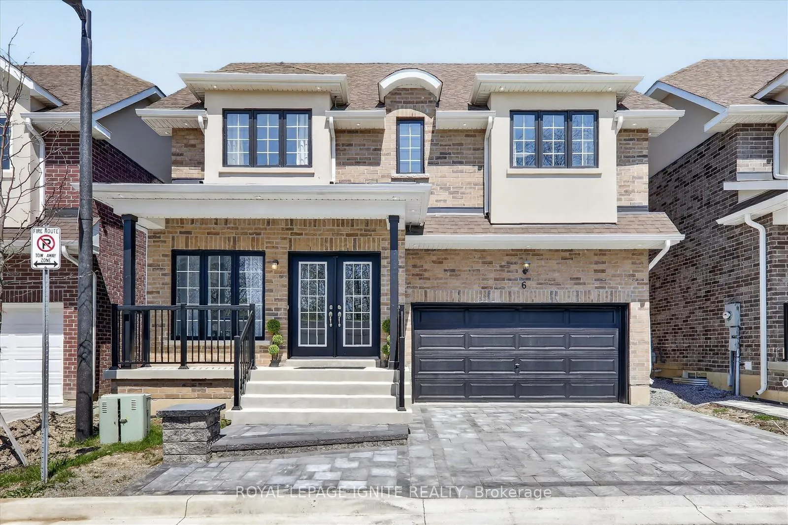 Photo 2 of Unit 6, 1741 Fairport Road, Pickering, Dunbarton — HOMEH