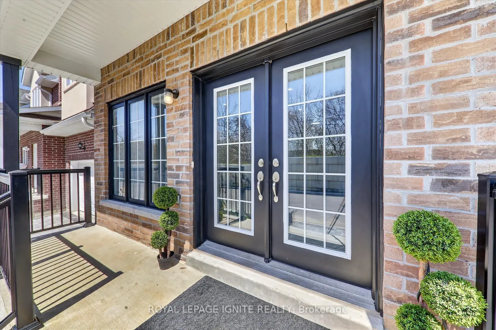 Photo 6 of Unit 6, 1741 Fairport Road, Pickering, Dunbarton — HOMEH
