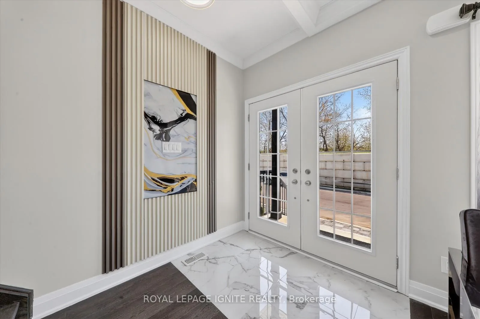 Photo 7 of Unit 6, 1741 Fairport Road, Pickering, Dunbarton — HOMEH