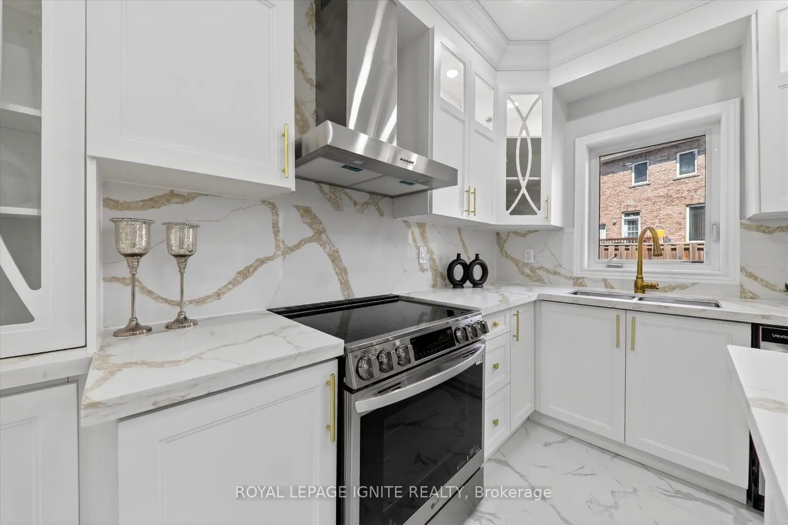 Photo 14 of Unit 6, 1741 Fairport Road, Pickering, Dunbarton — HOMEH