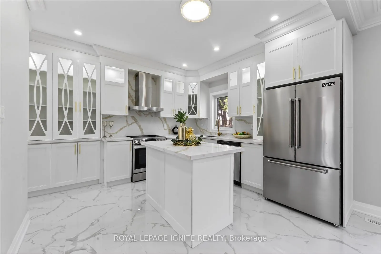 Photo 16 of Unit 6, 1741 Fairport Road, Pickering, Dunbarton — HOMEH