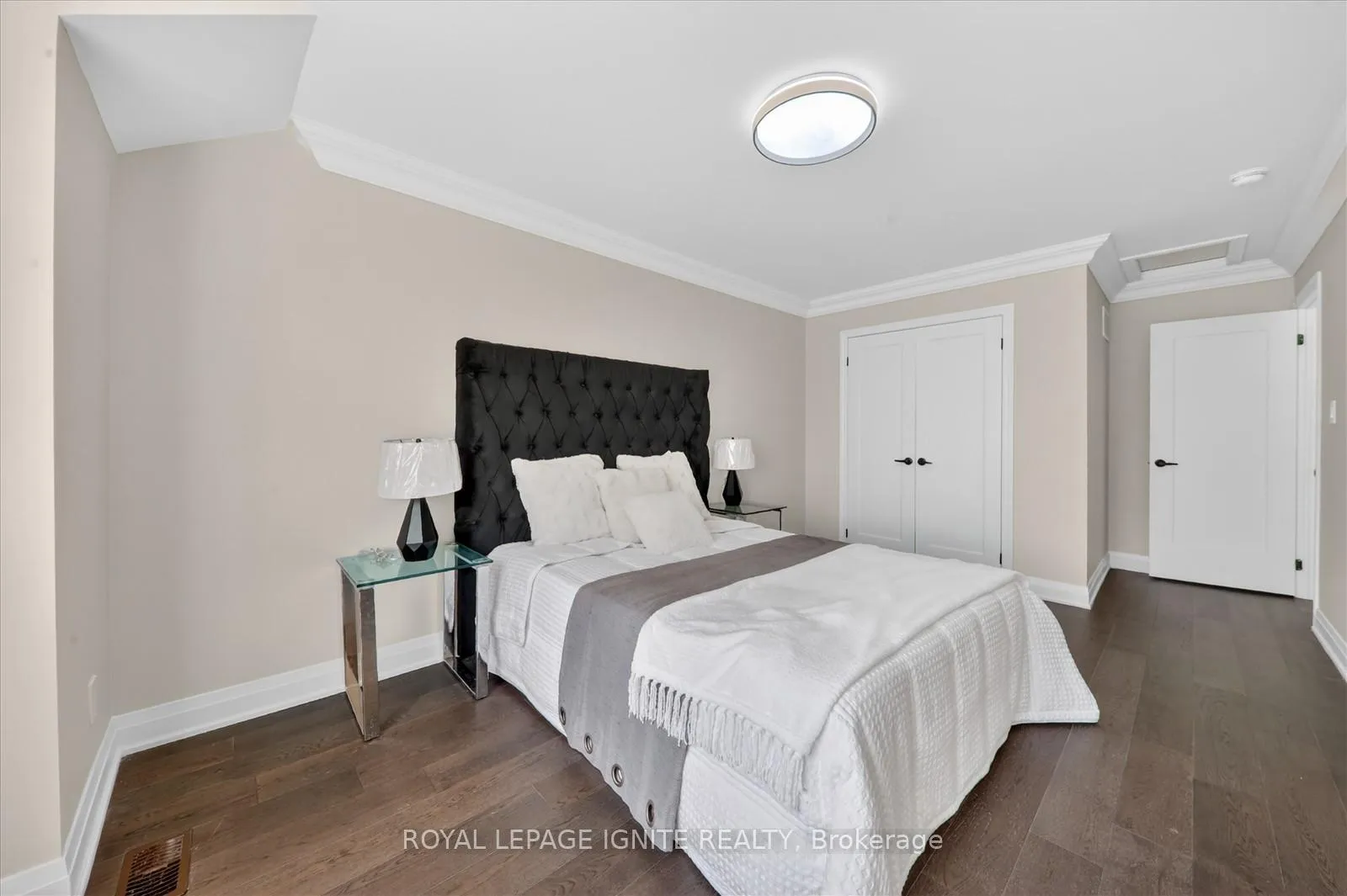 Photo 30 of Unit 6, 1741 Fairport Road, Pickering, Dunbarton — HOMEH