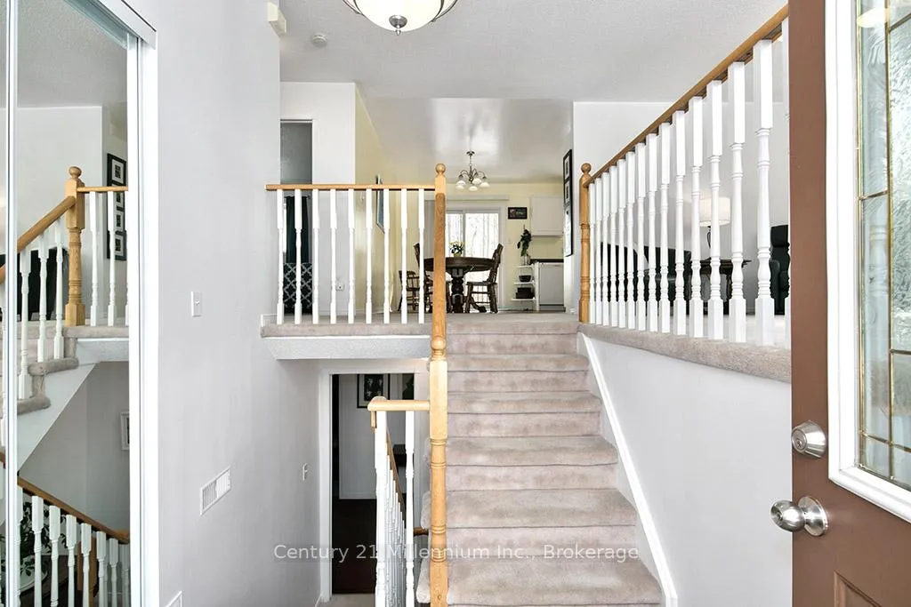 Photo 3 of 15 Brillinger Drive, Wasaga Beach — HOMEH