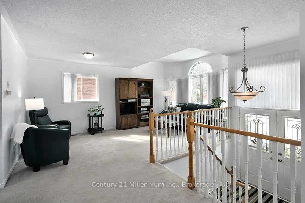 Photo 4 of 15 Brillinger Drive, Wasaga Beach — HOMEH