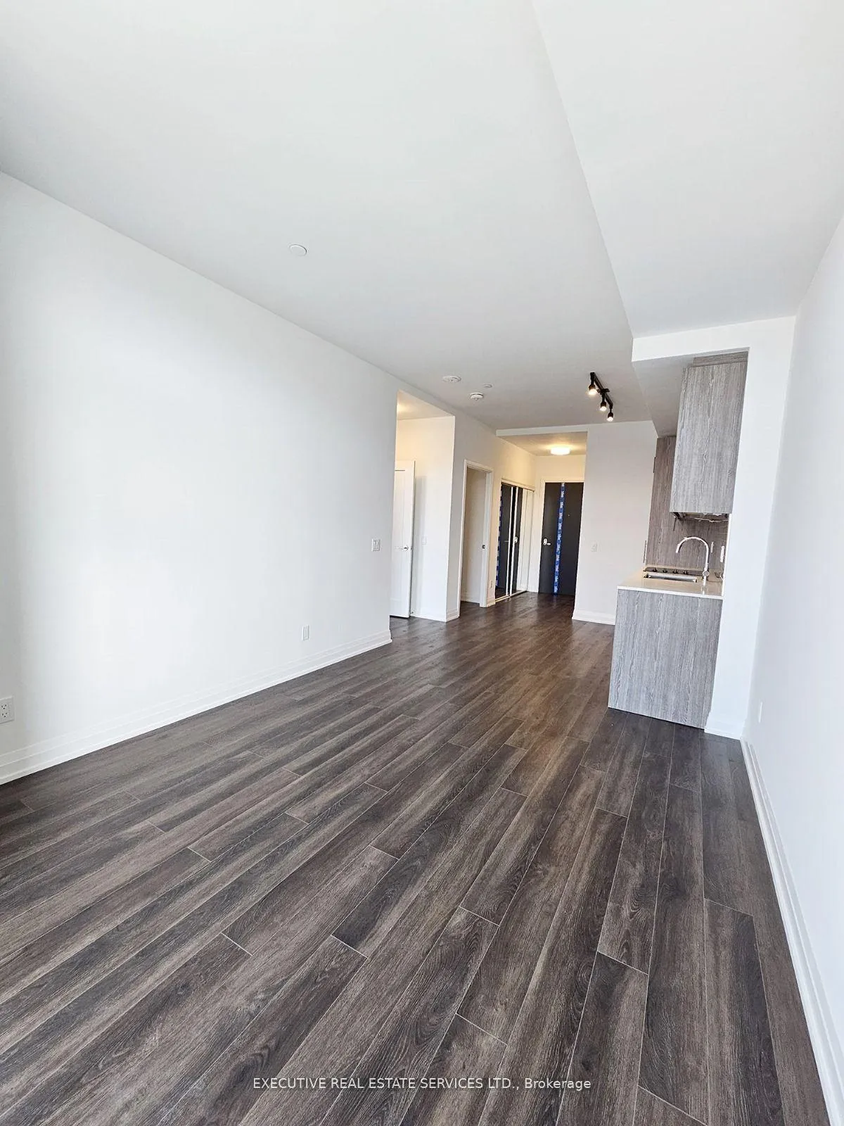Photo 4 of Unit 302, 286 Main Street, Toronto, East End-Danforth — HOMEH