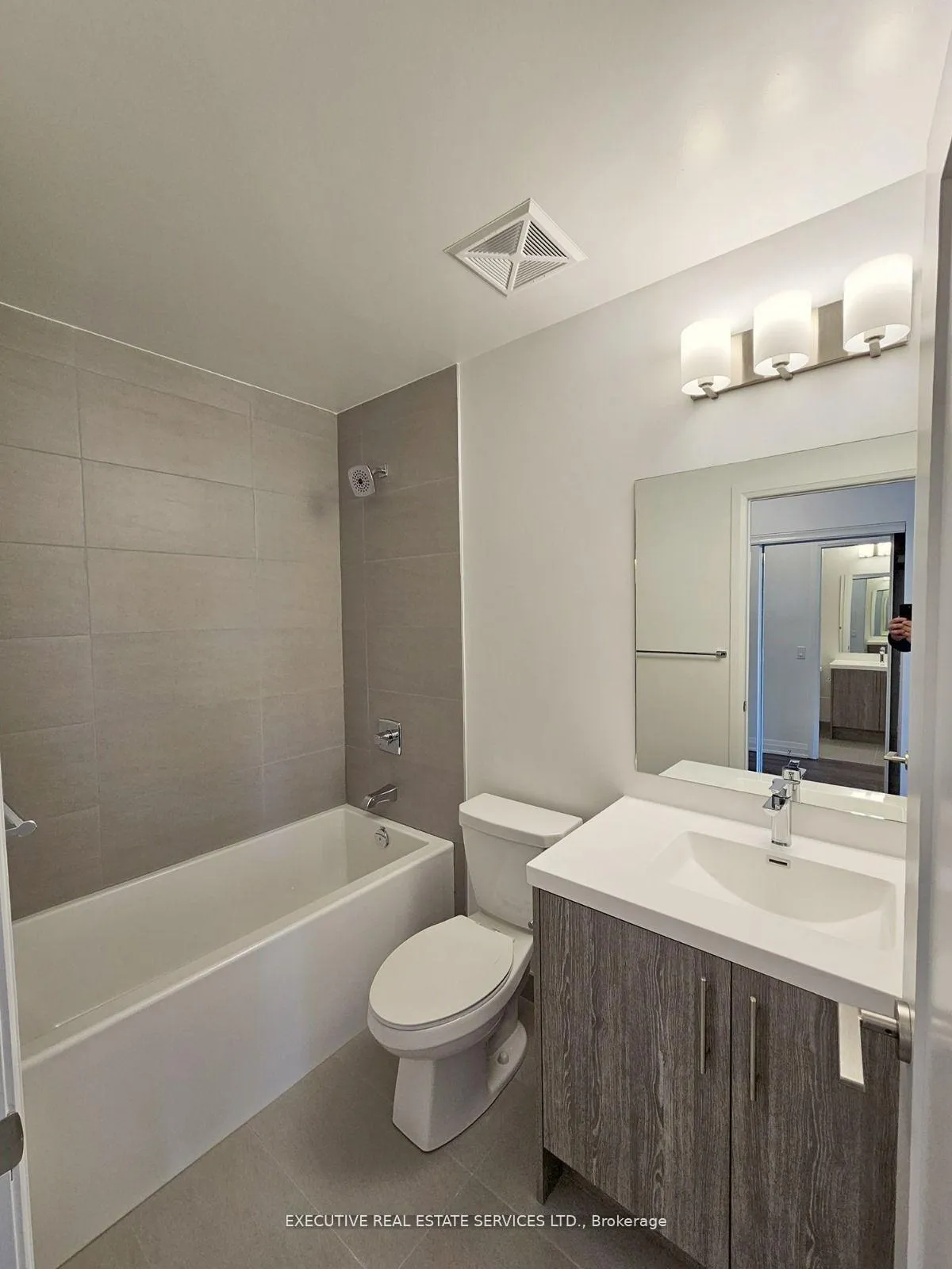 Photo 10 of Unit 302, 286 Main Street, Toronto, East End-Danforth — HOMEH
