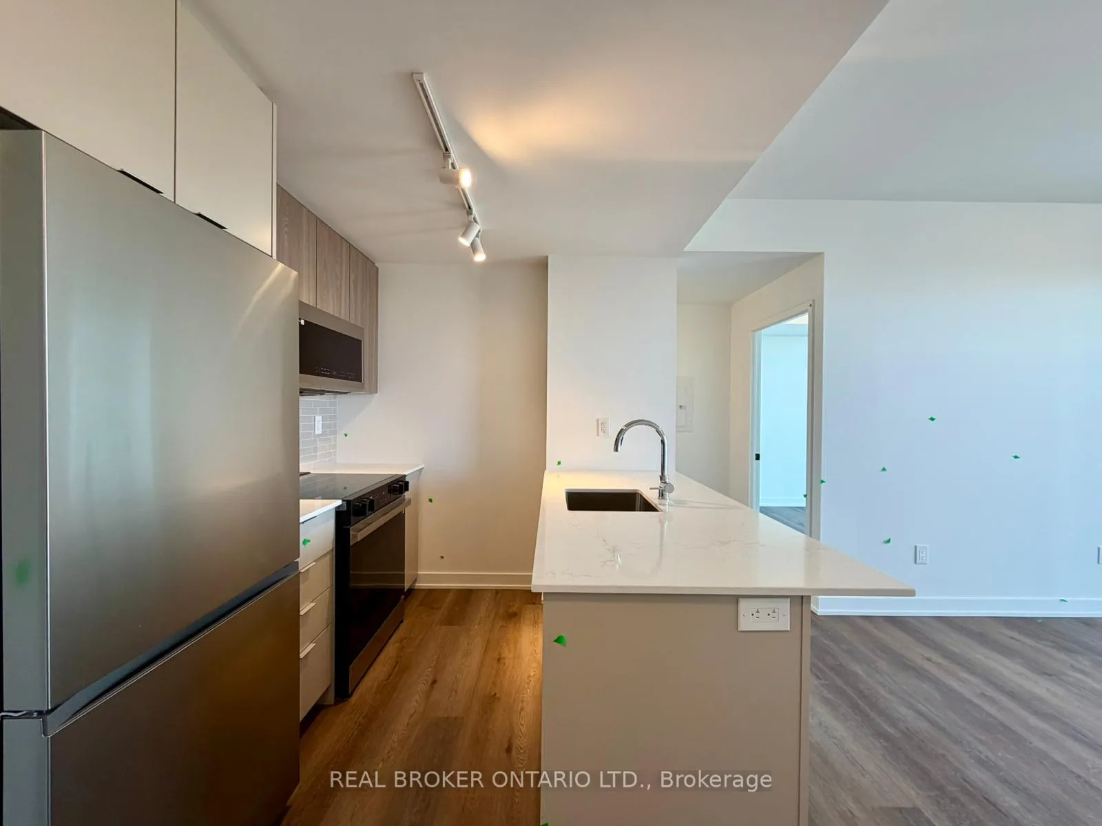 Photo 3 of 2075 Lakeshore Road, Burlington, Brant — HOMEH