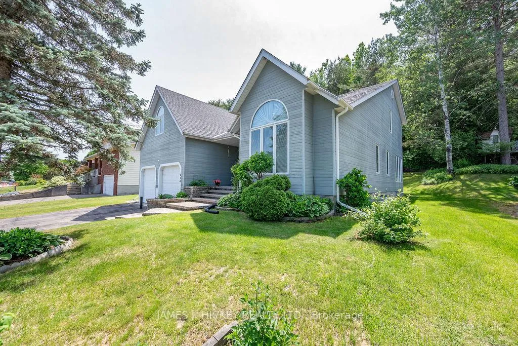 Photo 2 of 224 Thomas Street, Deep River — HOMEH