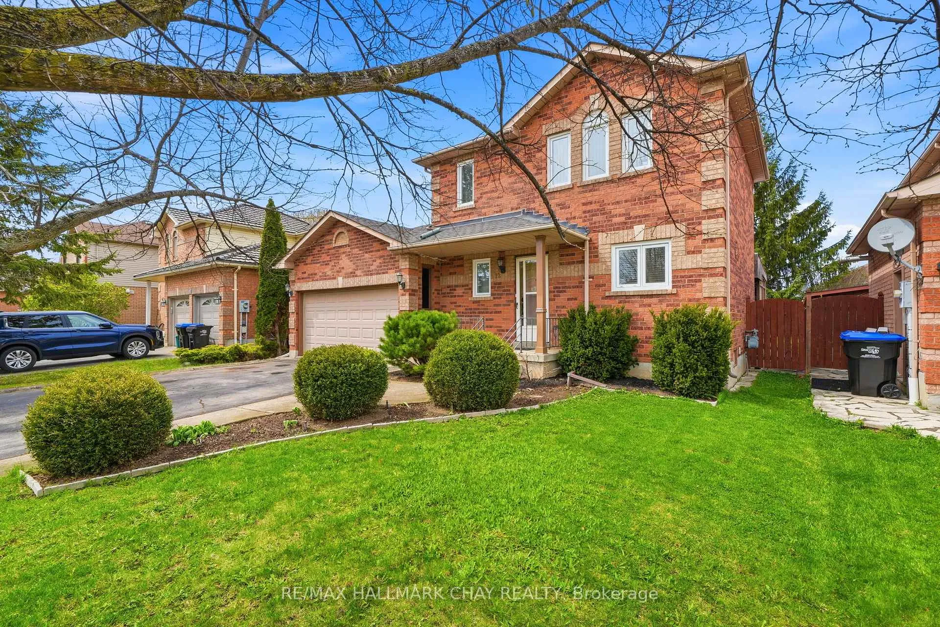 Photo 4 of 12 Dugdale Avenue, New Tecumseth, Beeton — HOMEH