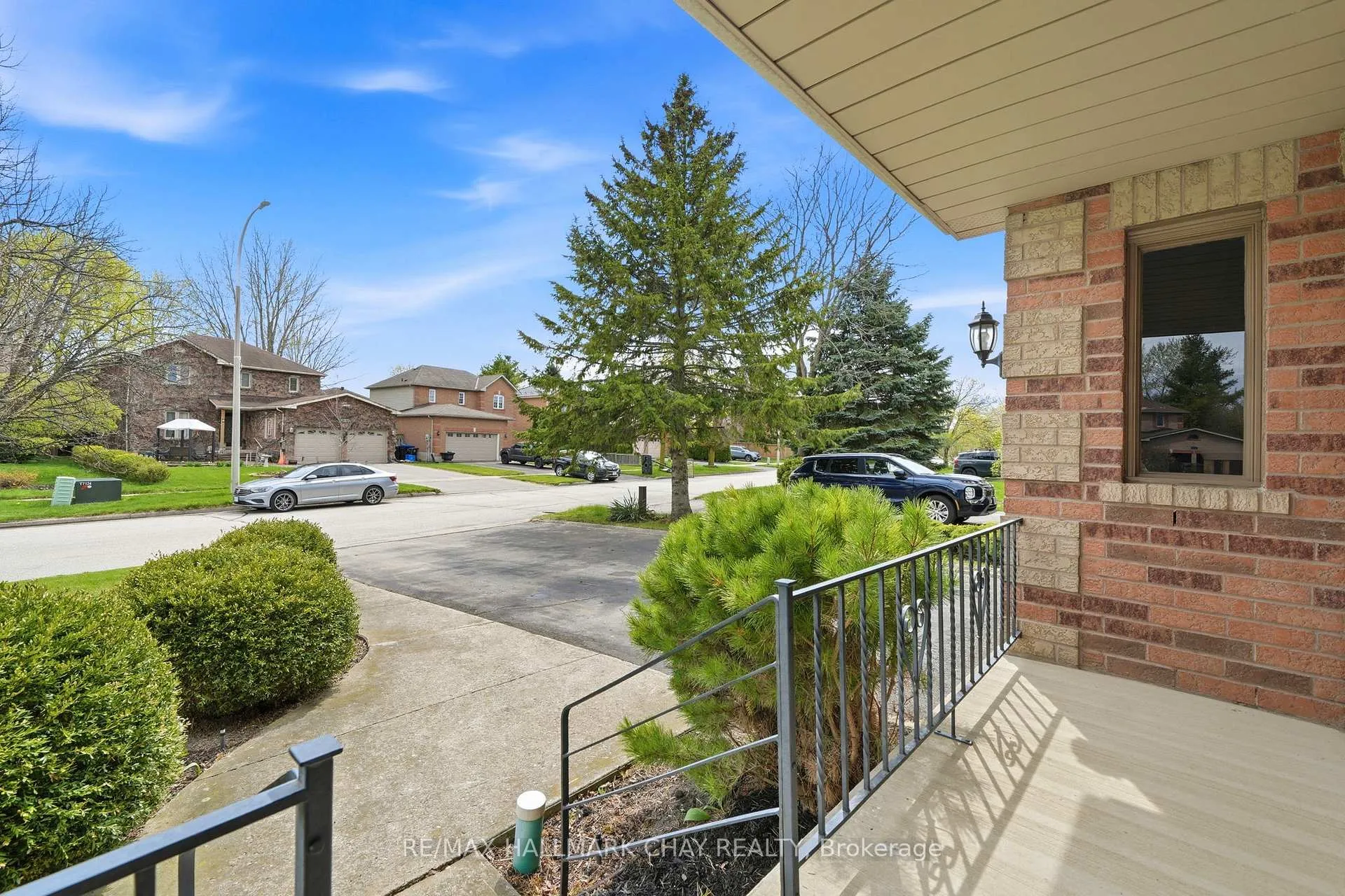 Photo 6 of 12 Dugdale Avenue, New Tecumseth, Beeton — HOMEH
