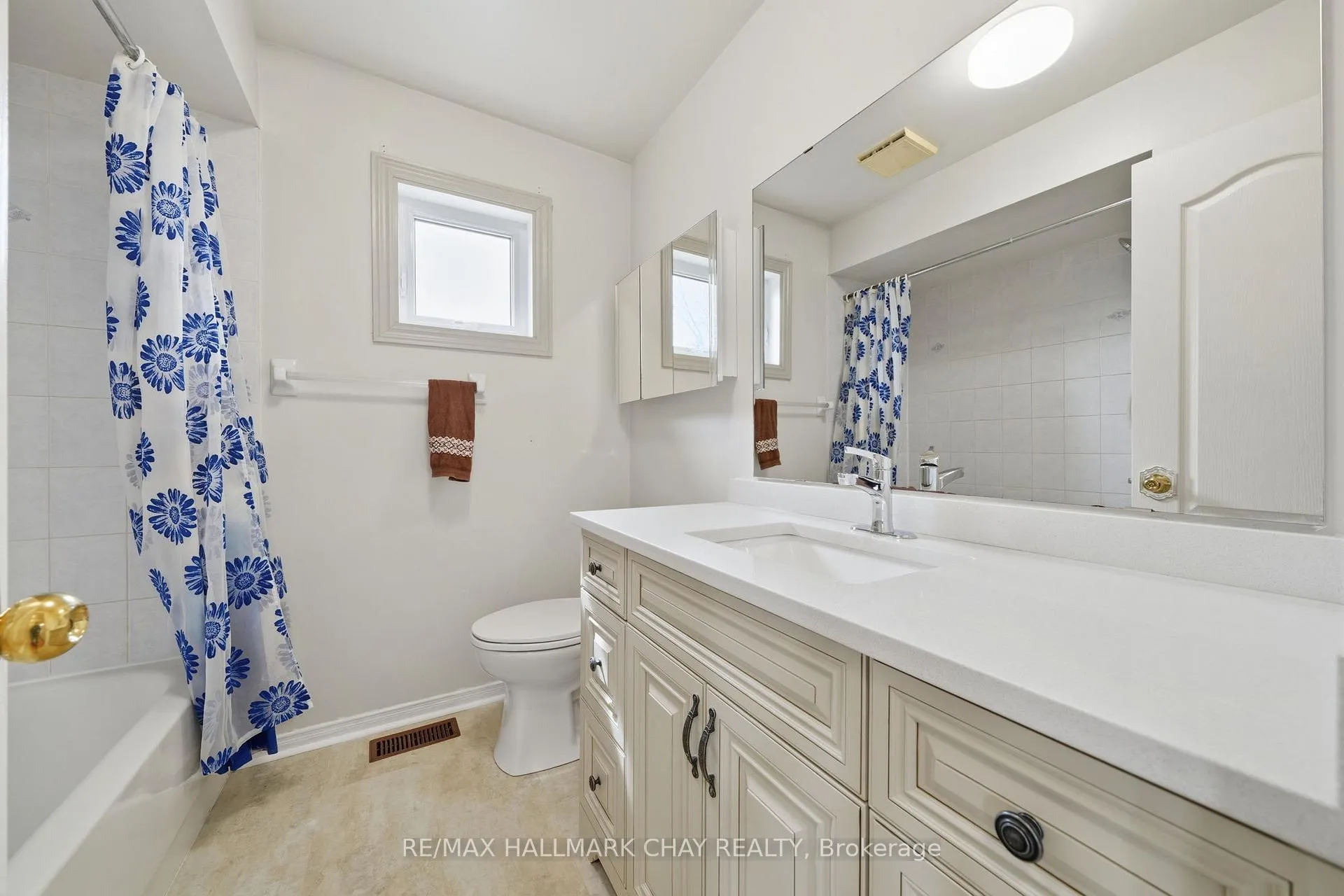 Photo 29 of 12 Dugdale Avenue, New Tecumseth, Beeton — HOMEH