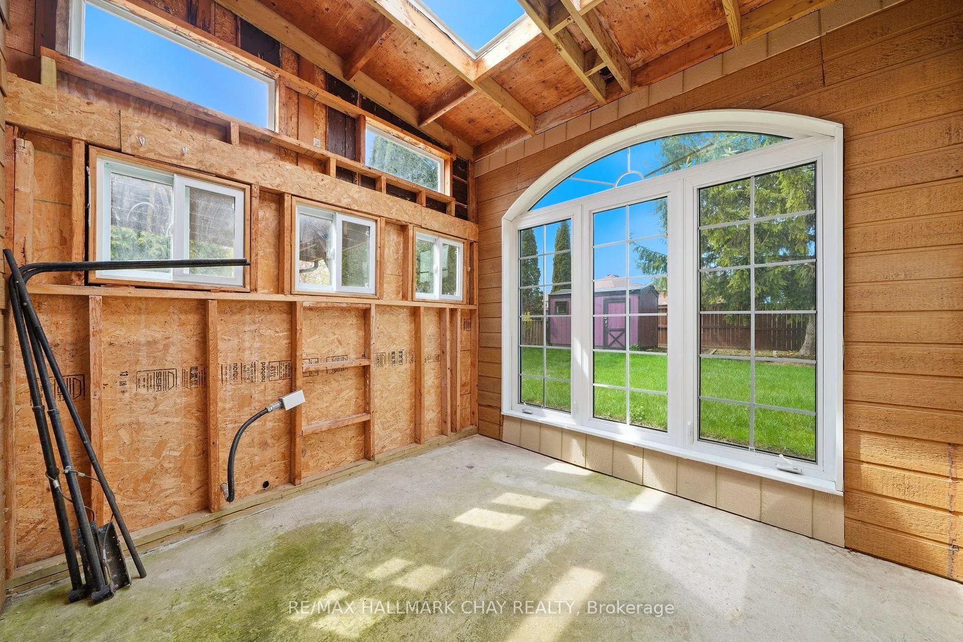 Photo 38 of 12 Dugdale Avenue, New Tecumseth, Beeton — HOMEH