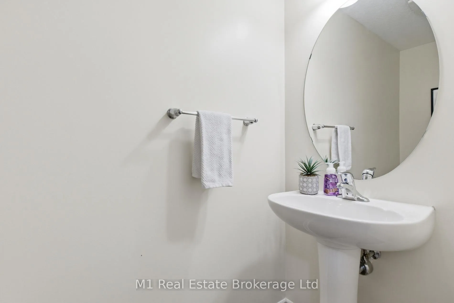 Photo 8 of 75 Arlington Crescent, Guelph, Pineridge/Westminster Woods — HOMEH