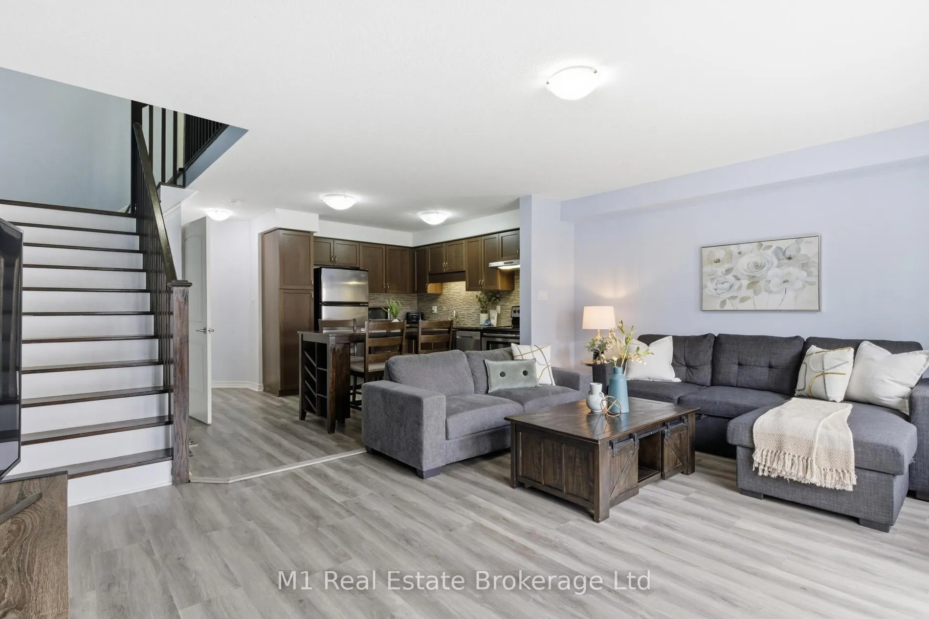 Photo 14 of 75 Arlington Crescent, Guelph, Pineridge/Westminster Woods — HOMEH