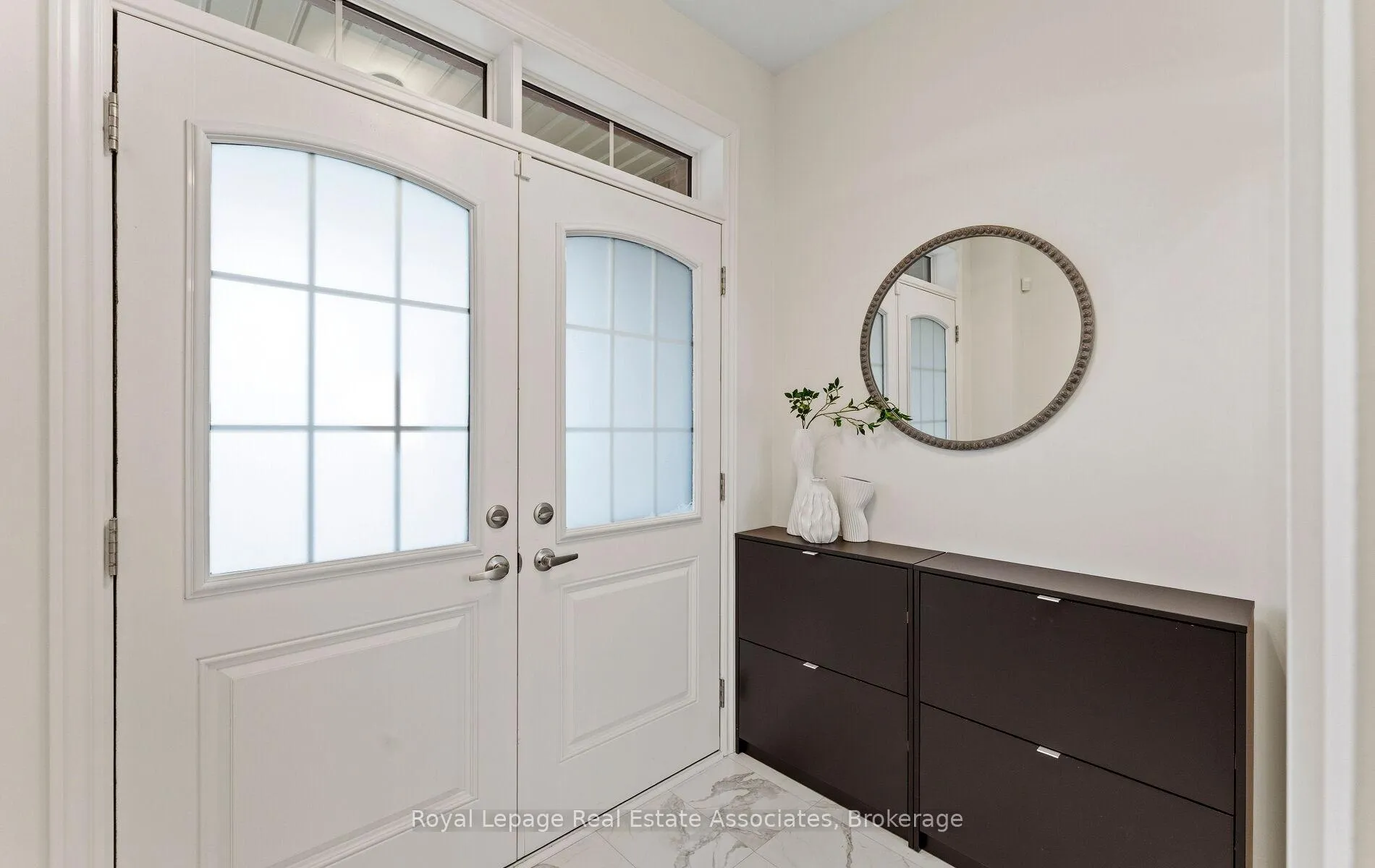 Photo 2 of 53 Sutcliffe Drive, Whitby, Rolling Acres — HOMEH