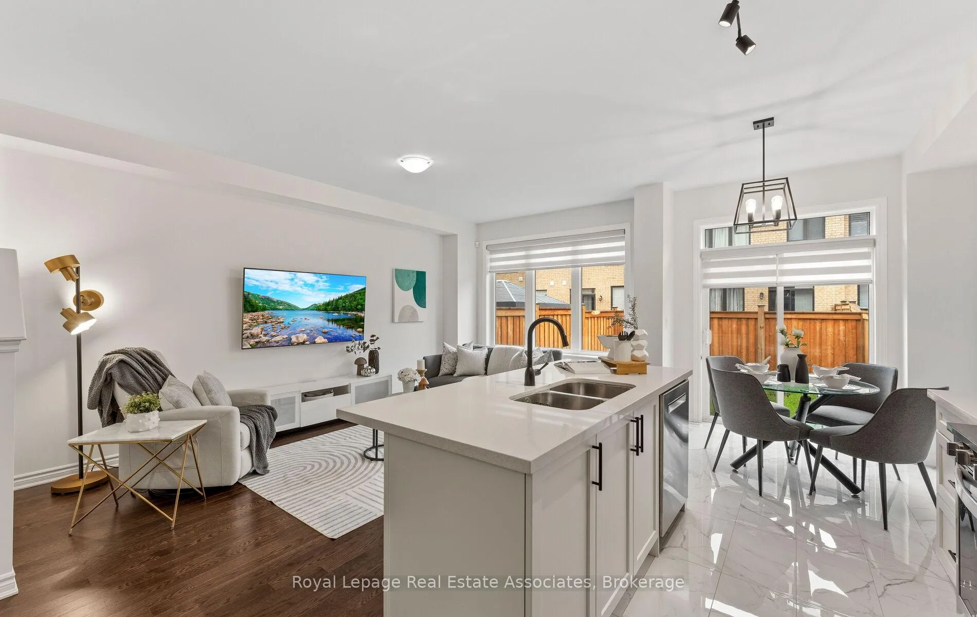 Photo 7 of 53 Sutcliffe Drive, Whitby, Rolling Acres — HOMEH