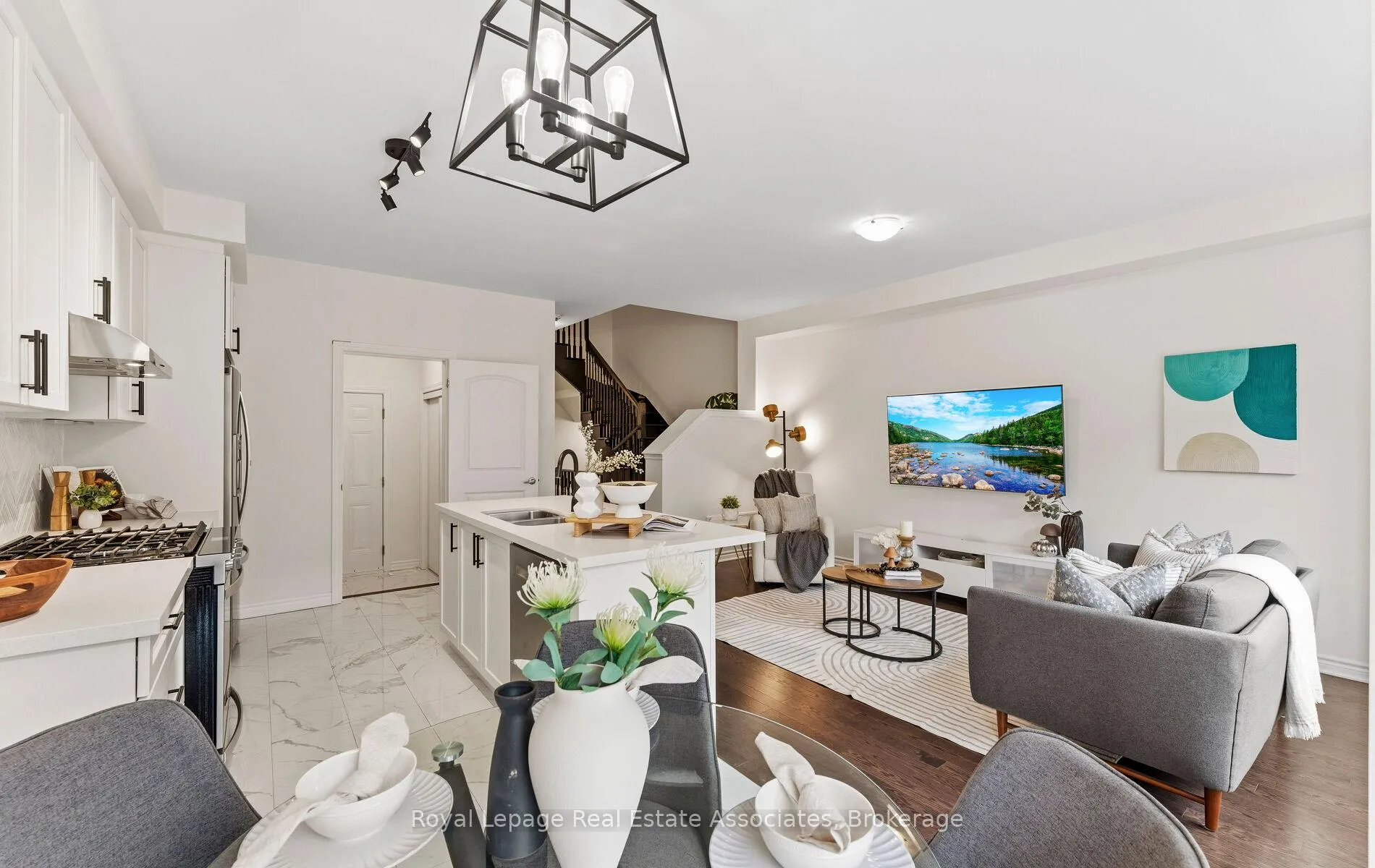 Photo 8 of 53 Sutcliffe Drive, Whitby, Rolling Acres — HOMEH