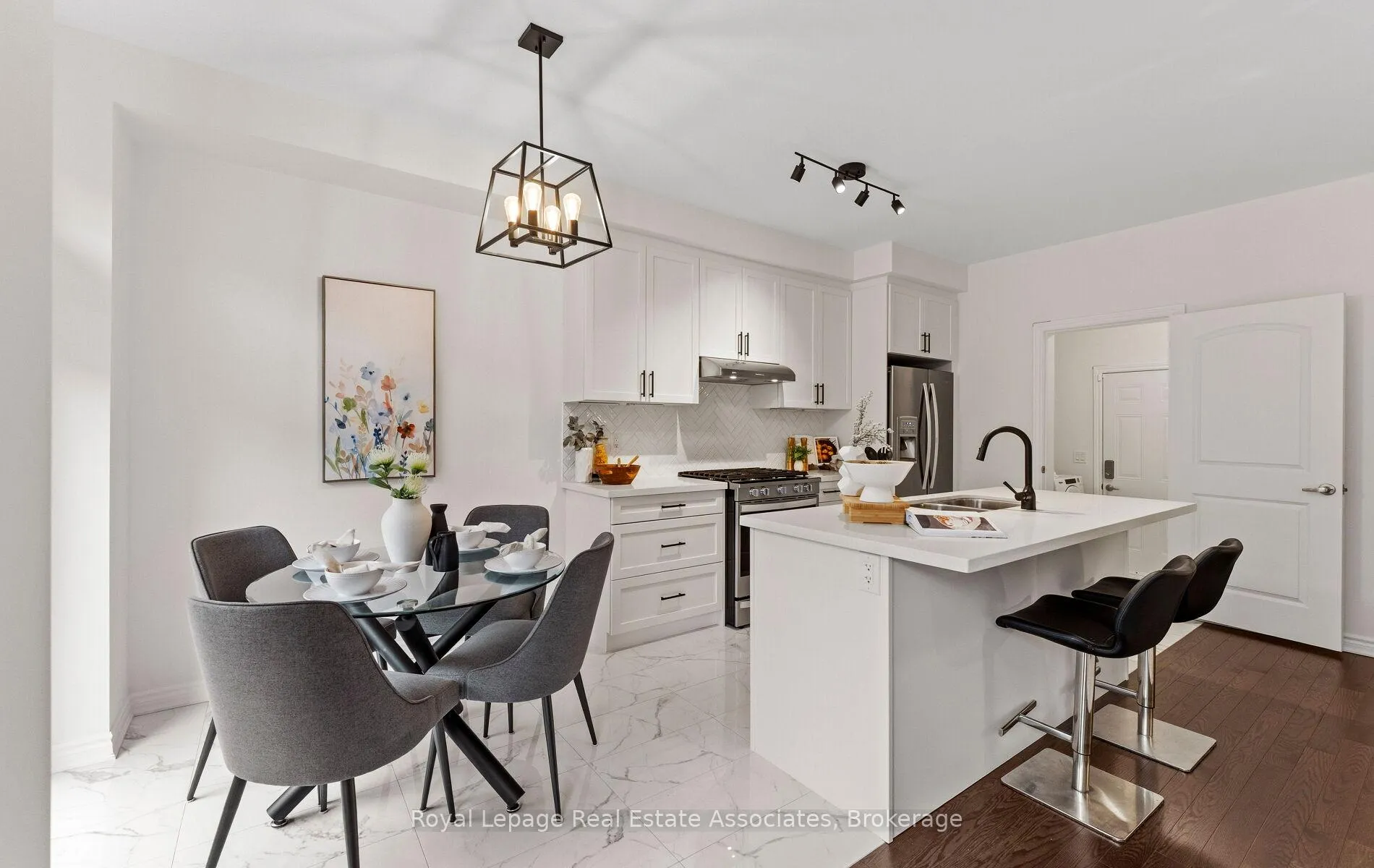 Photo 14 of 53 Sutcliffe Drive, Whitby, Rolling Acres — HOMEH