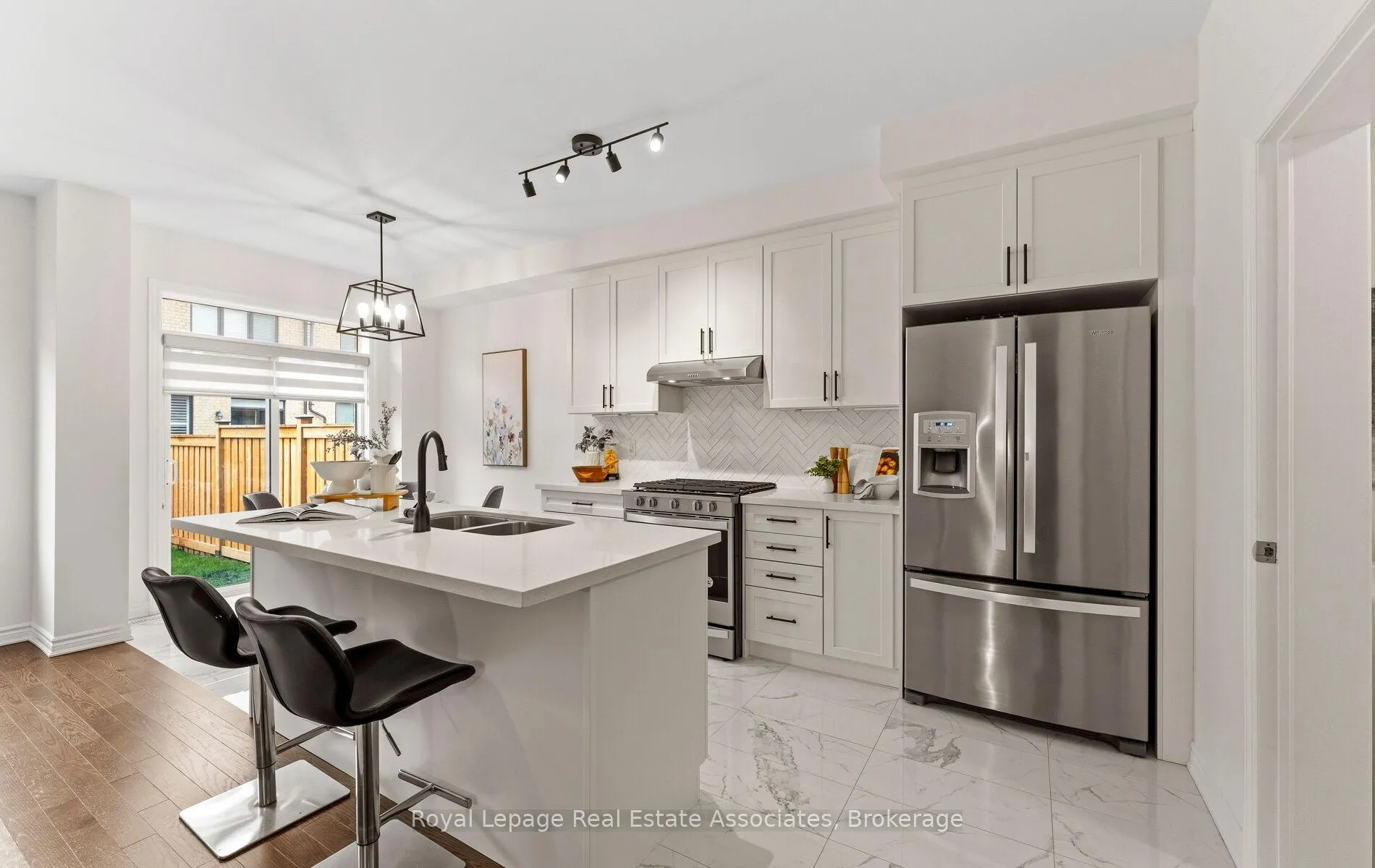Photo 16 of 53 Sutcliffe Drive, Whitby, Rolling Acres — HOMEH