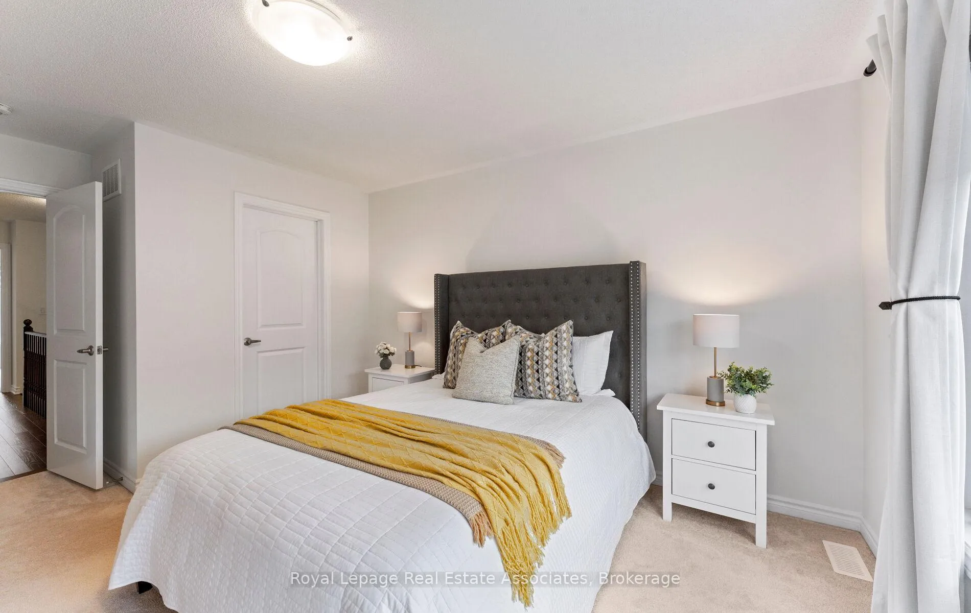 Photo 24 of 53 Sutcliffe Drive, Whitby, Rolling Acres — HOMEH