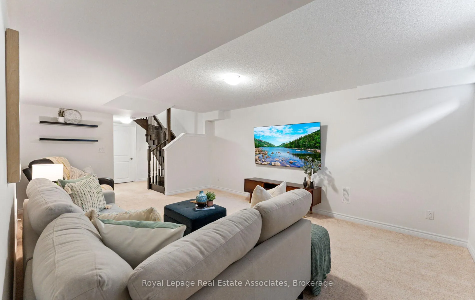 Photo 39 of 53 Sutcliffe Drive, Whitby, Rolling Acres — HOMEH