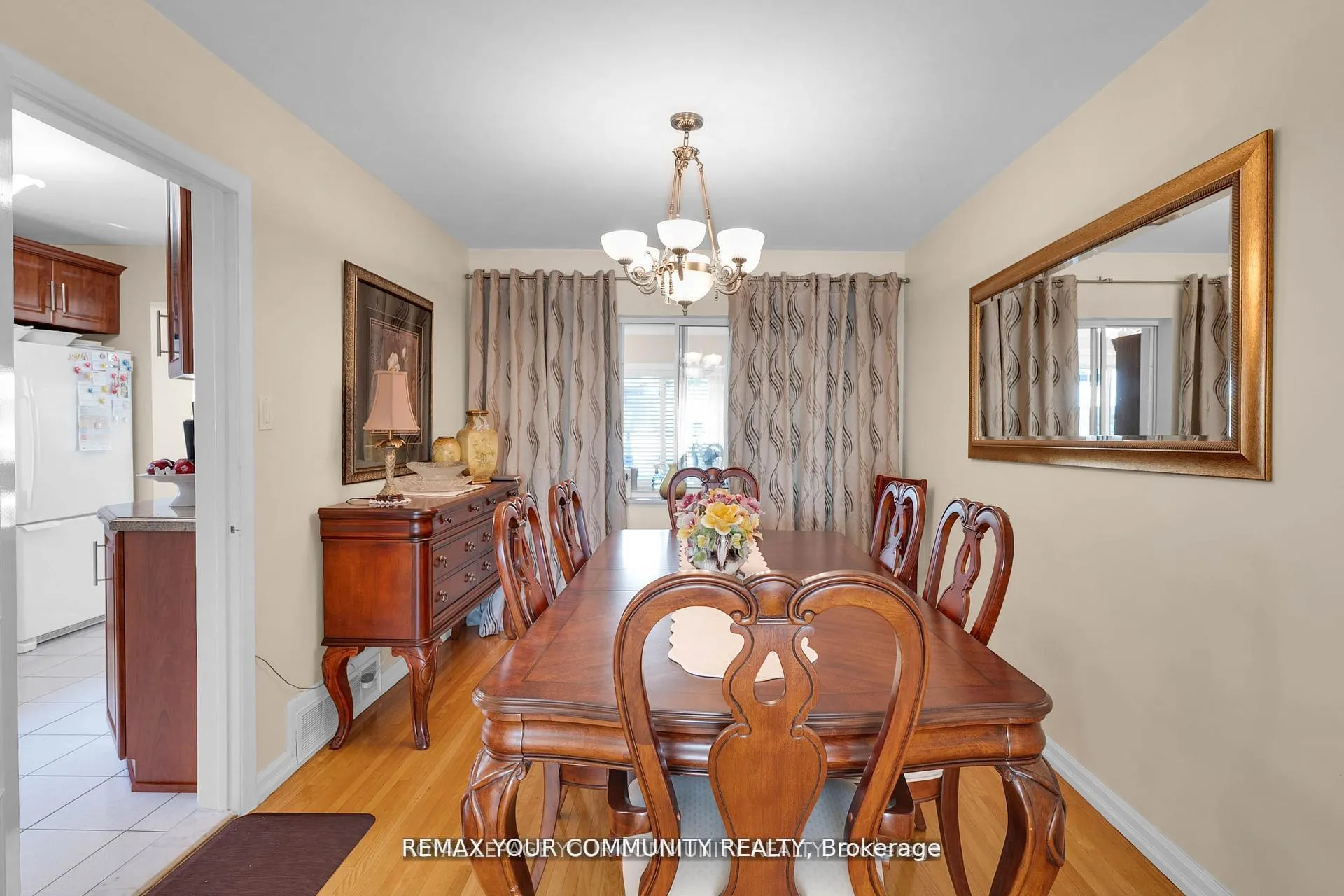 Photo 6 of 119 Dalrymple Drive, Toronto, Rockcliffe-Smythe — HOMEH