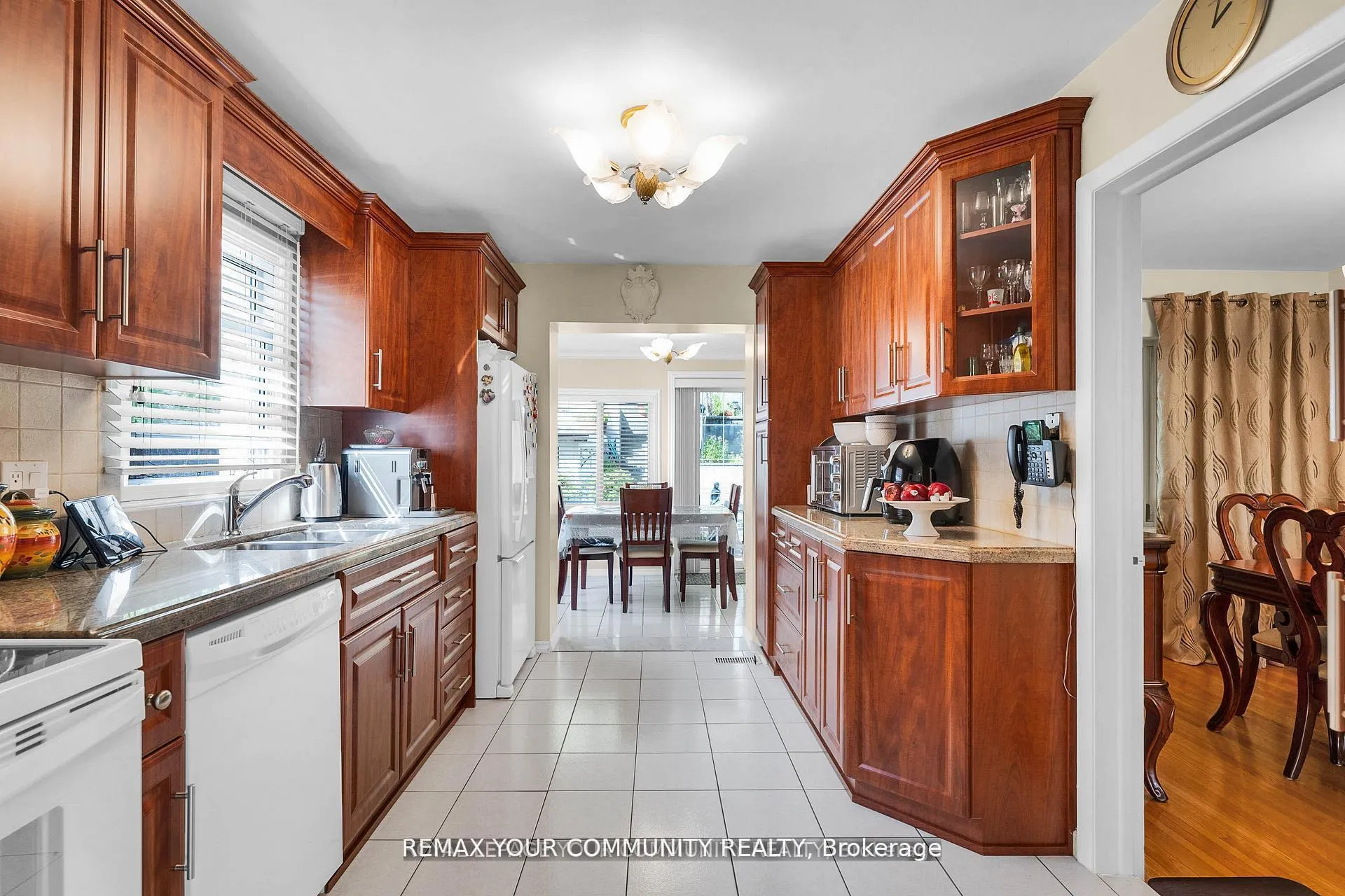 Photo 8 of 119 Dalrymple Drive, Toronto, Rockcliffe-Smythe — HOMEH