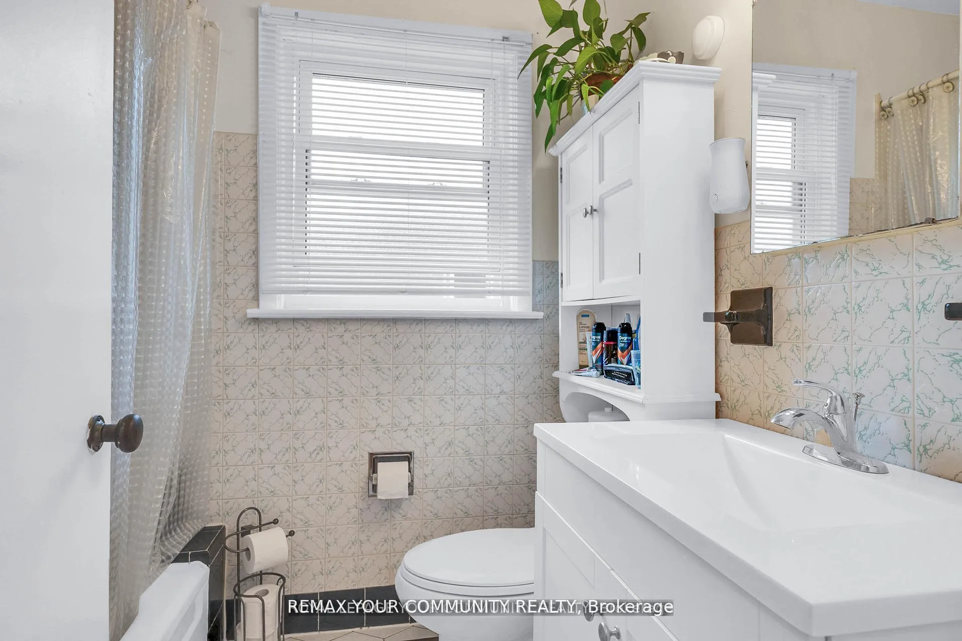 Photo 23 of 119 Dalrymple Drive, Toronto, Rockcliffe-Smythe — HOMEH
