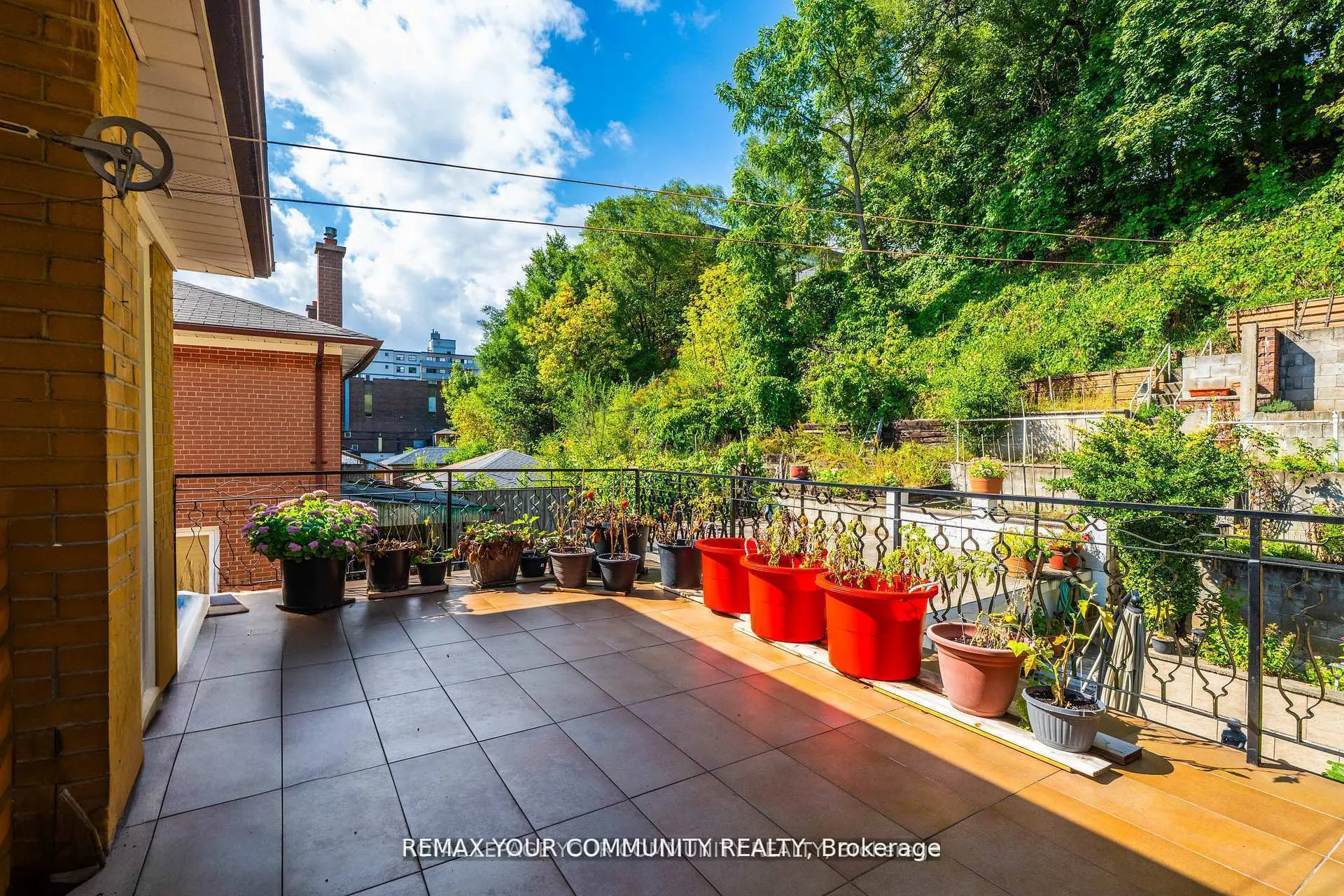 Photo 36 of 119 Dalrymple Drive, Toronto, Rockcliffe-Smythe — HOMEH