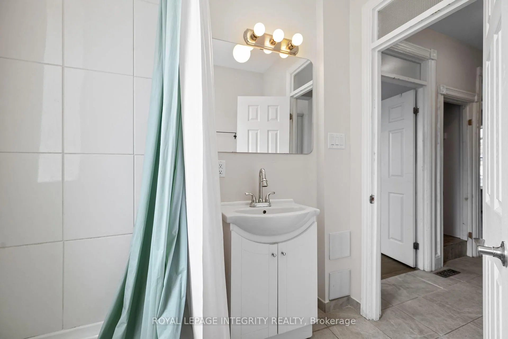 Photo 10 of Unit 2, 172 Cobourg Street, Ottawa, Sandy Hill — HOMEH