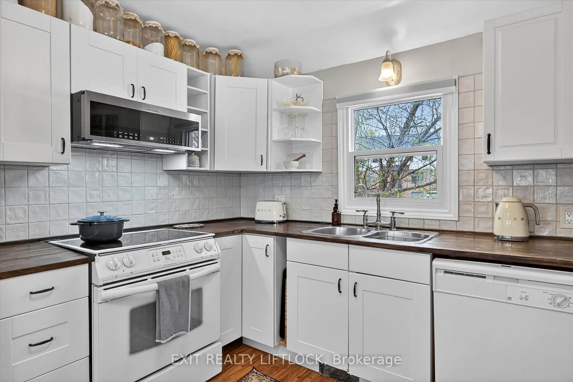 Photo 12 of 509 Gilchrist Street, Peterborough, Town Ward 3 — HOMEH