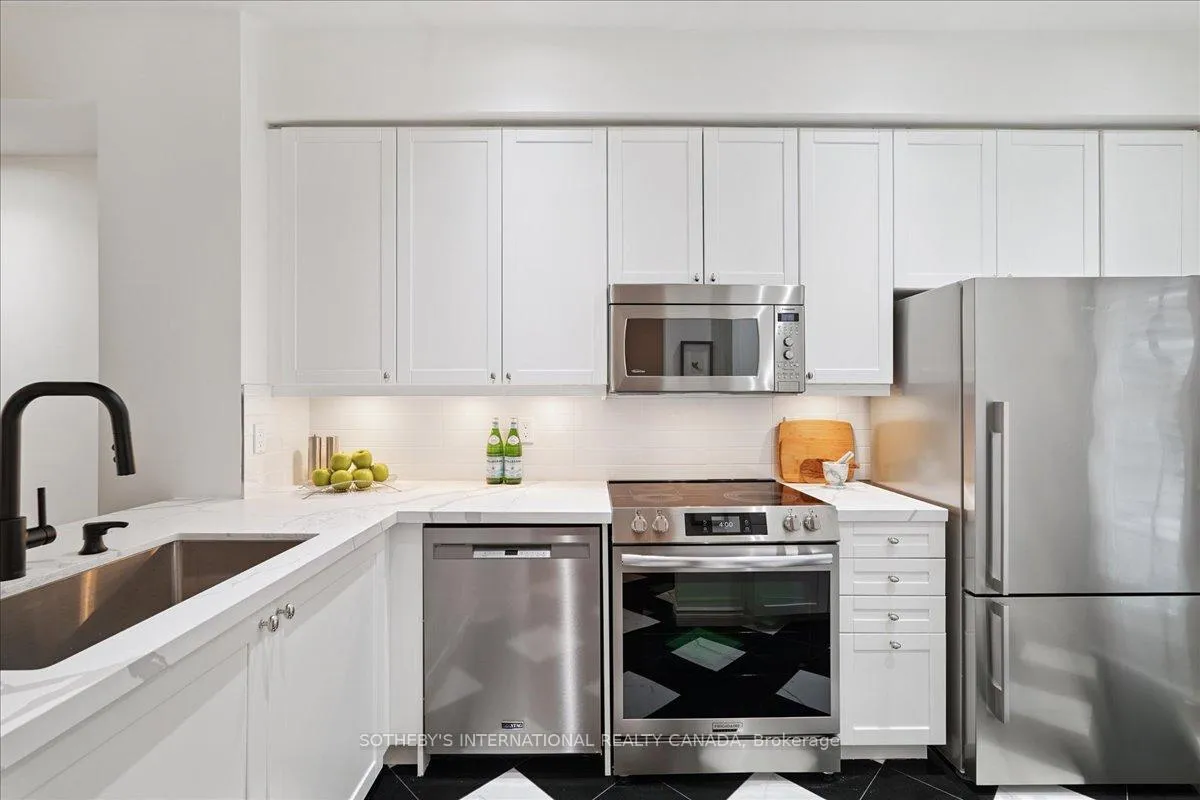 Photo 6 of Unit 2, 1 Baxter Street, Toronto, Rosedale-Moore Park — HOMEH