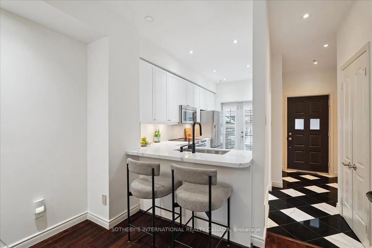 Photo 7 of Unit 2, 1 Baxter Street, Toronto, Rosedale-Moore Park — HOMEH