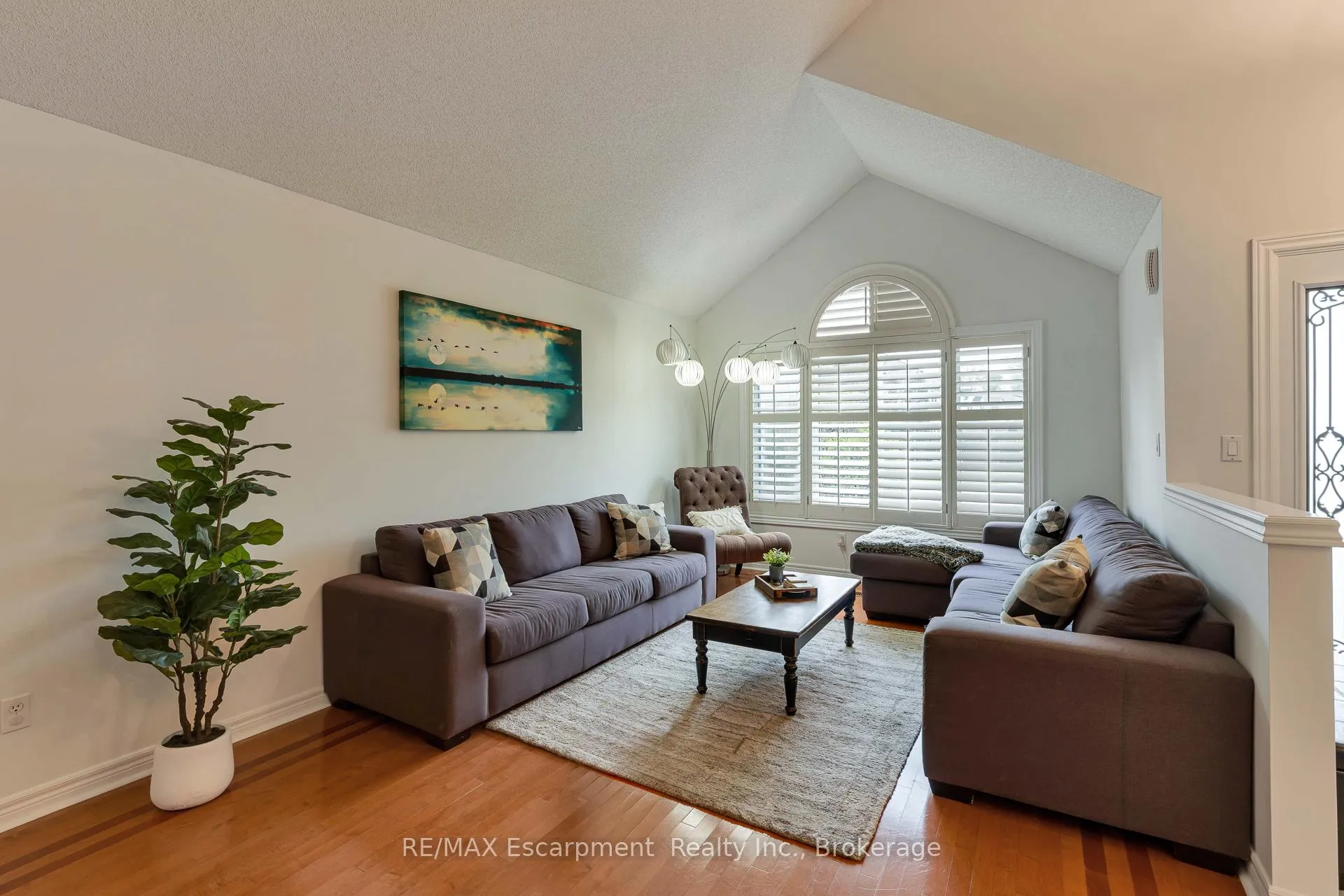 Photo 17 of 98 Glenhollow Drive, Hamilton, Stoney Creek — HOMEH