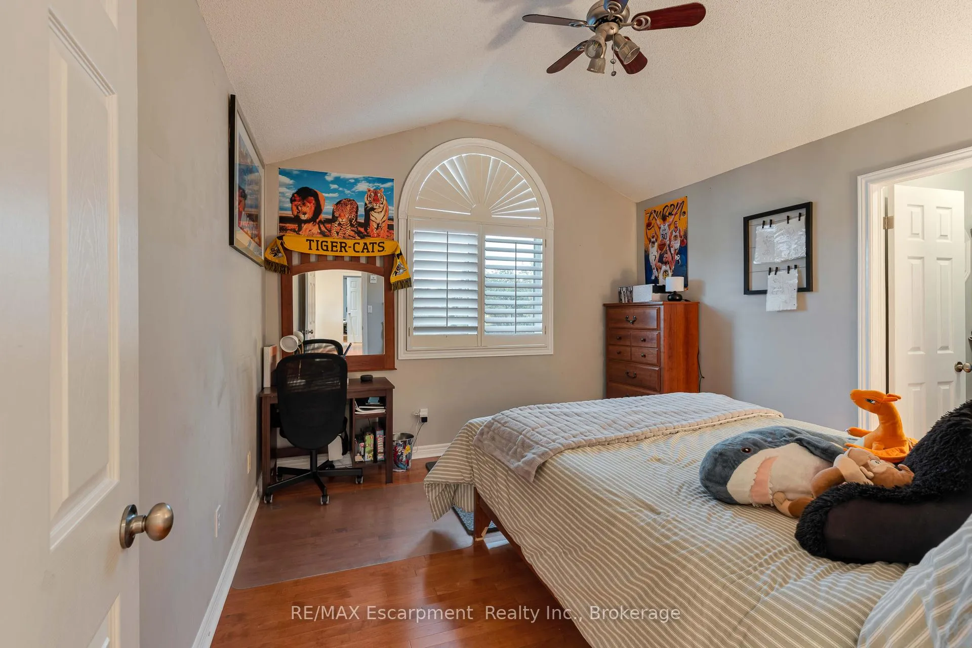 Photo 24 of 98 Glenhollow Drive, Hamilton, Stoney Creek — HOMEH