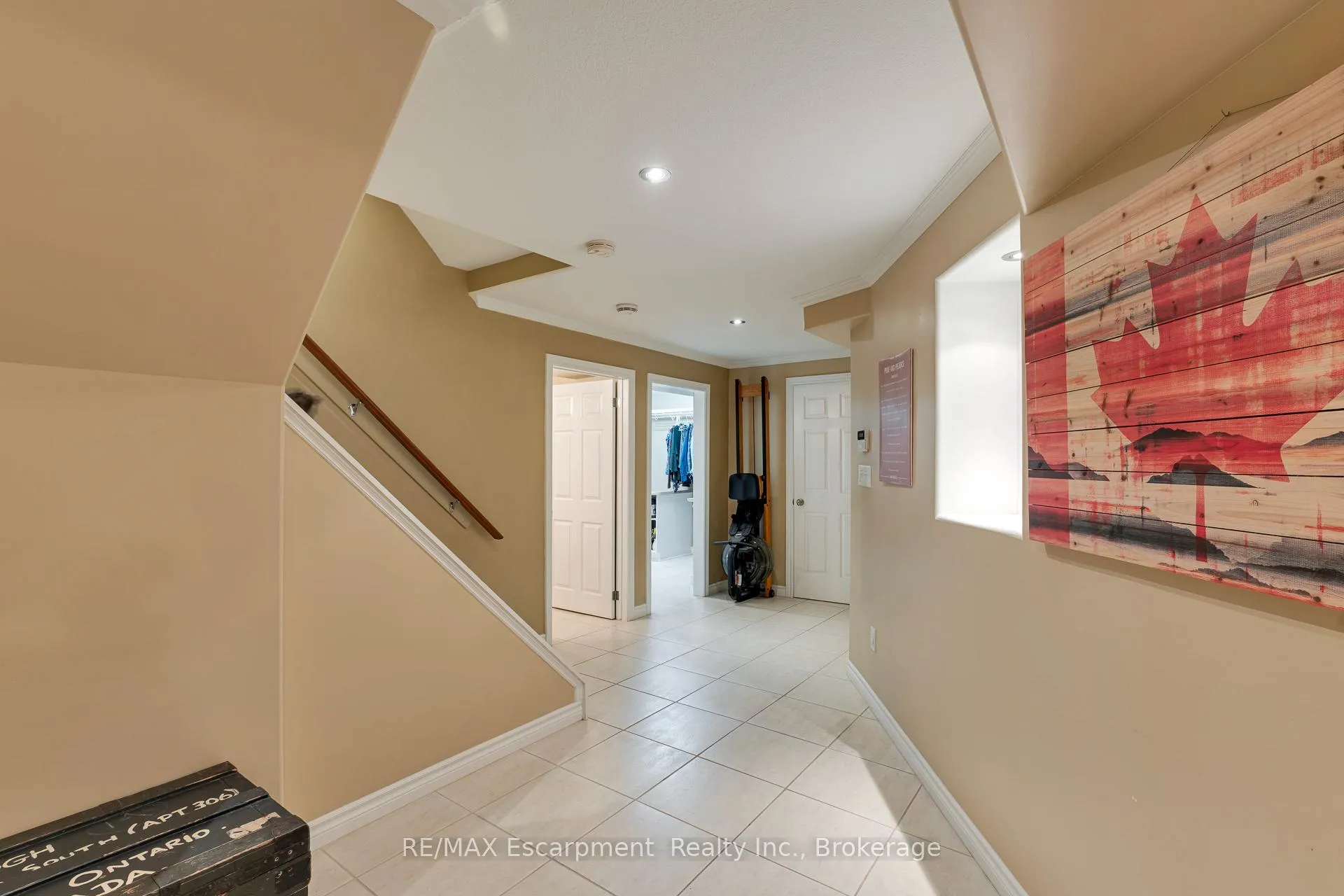 Photo 38 of 98 Glenhollow Drive, Hamilton, Stoney Creek — HOMEH