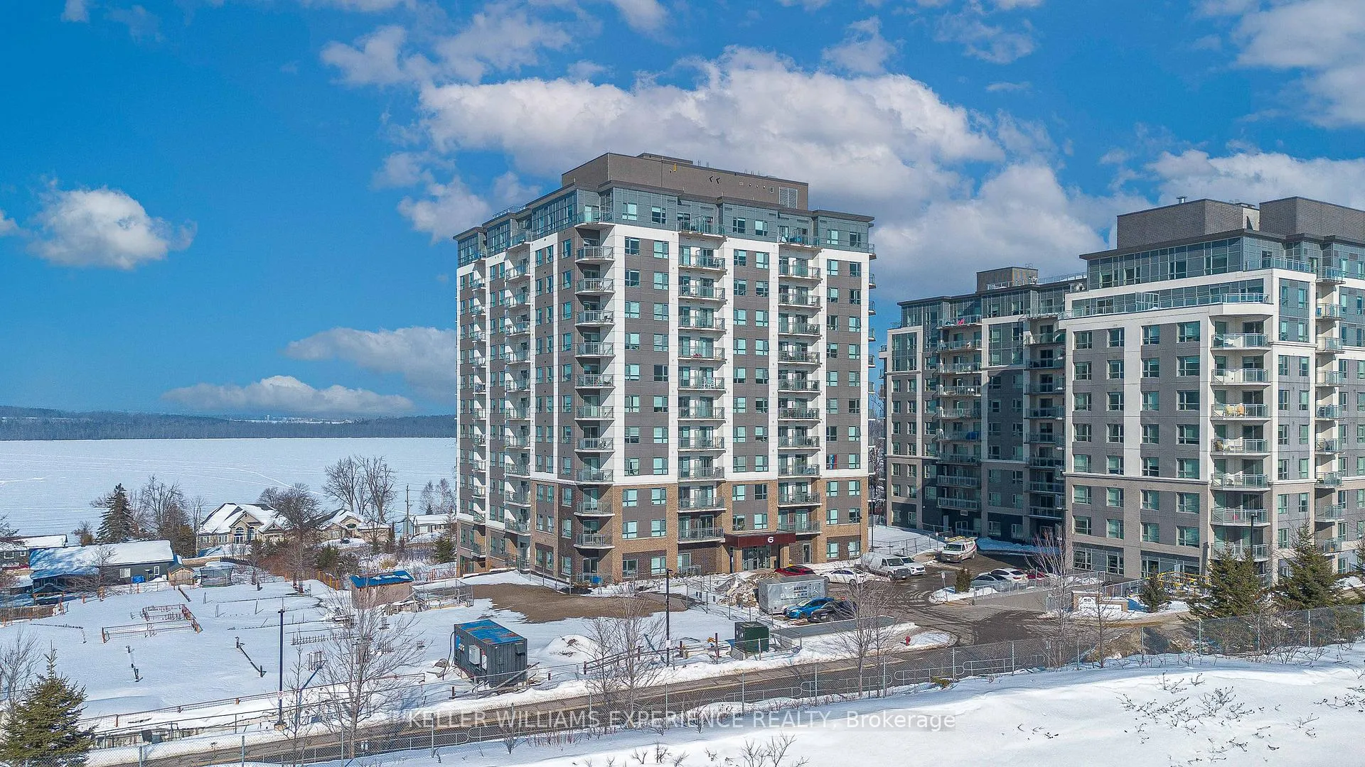 Photo 2 of Unit 1106, 56 Lakeside Terrace, Barrie, Little Lake — HOMEH