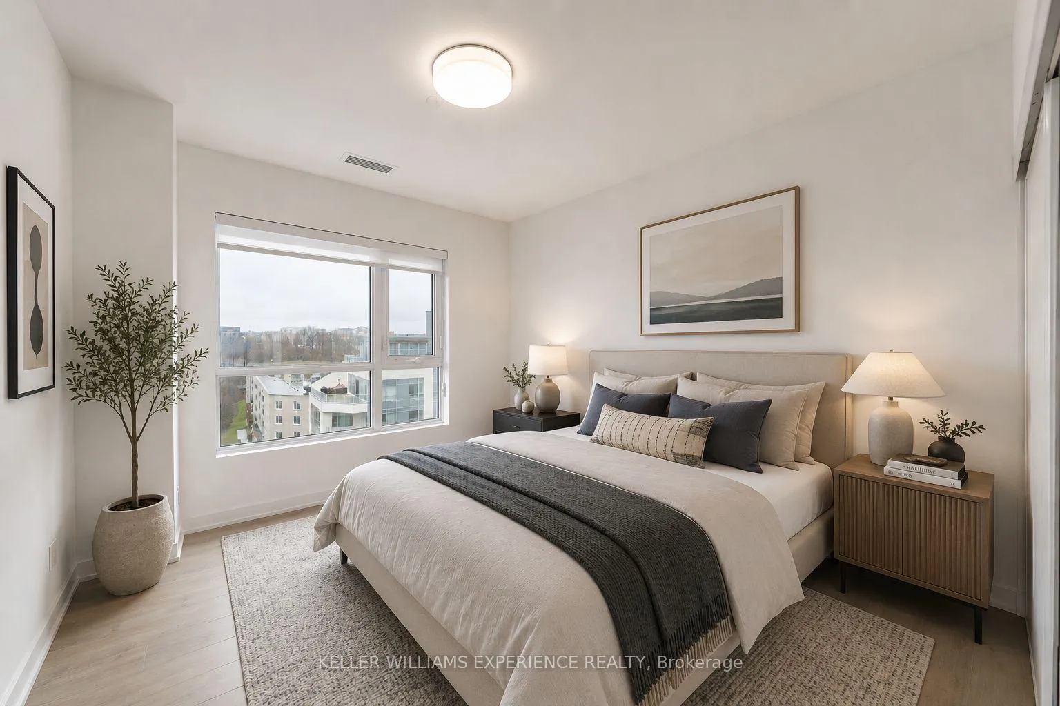 Photo 5 of Unit 1106, 56 Lakeside Terrace, Barrie, Little Lake — HOMEH