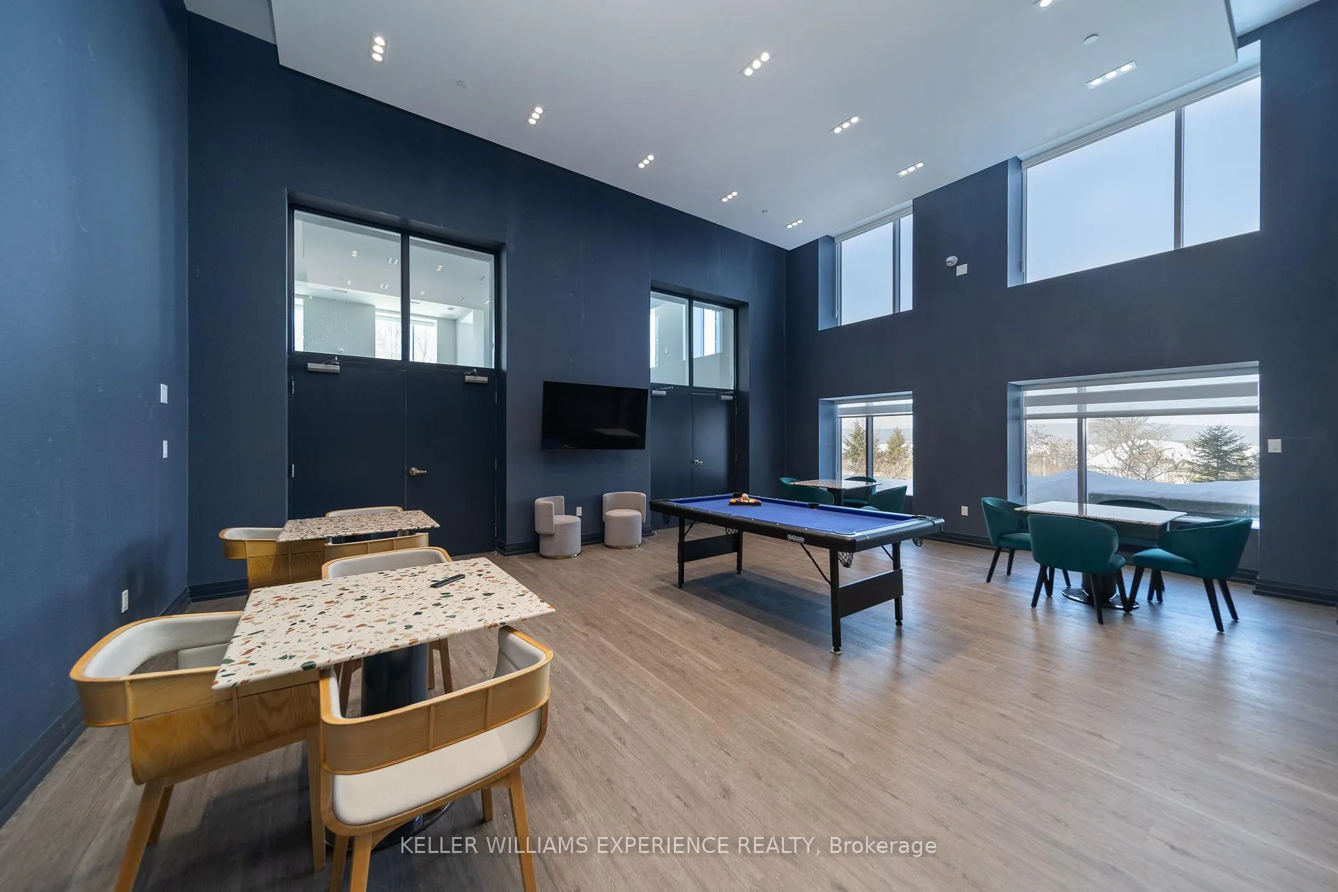 Photo 19 of Unit 1106, 56 Lakeside Terrace, Barrie, Little Lake — HOMEH