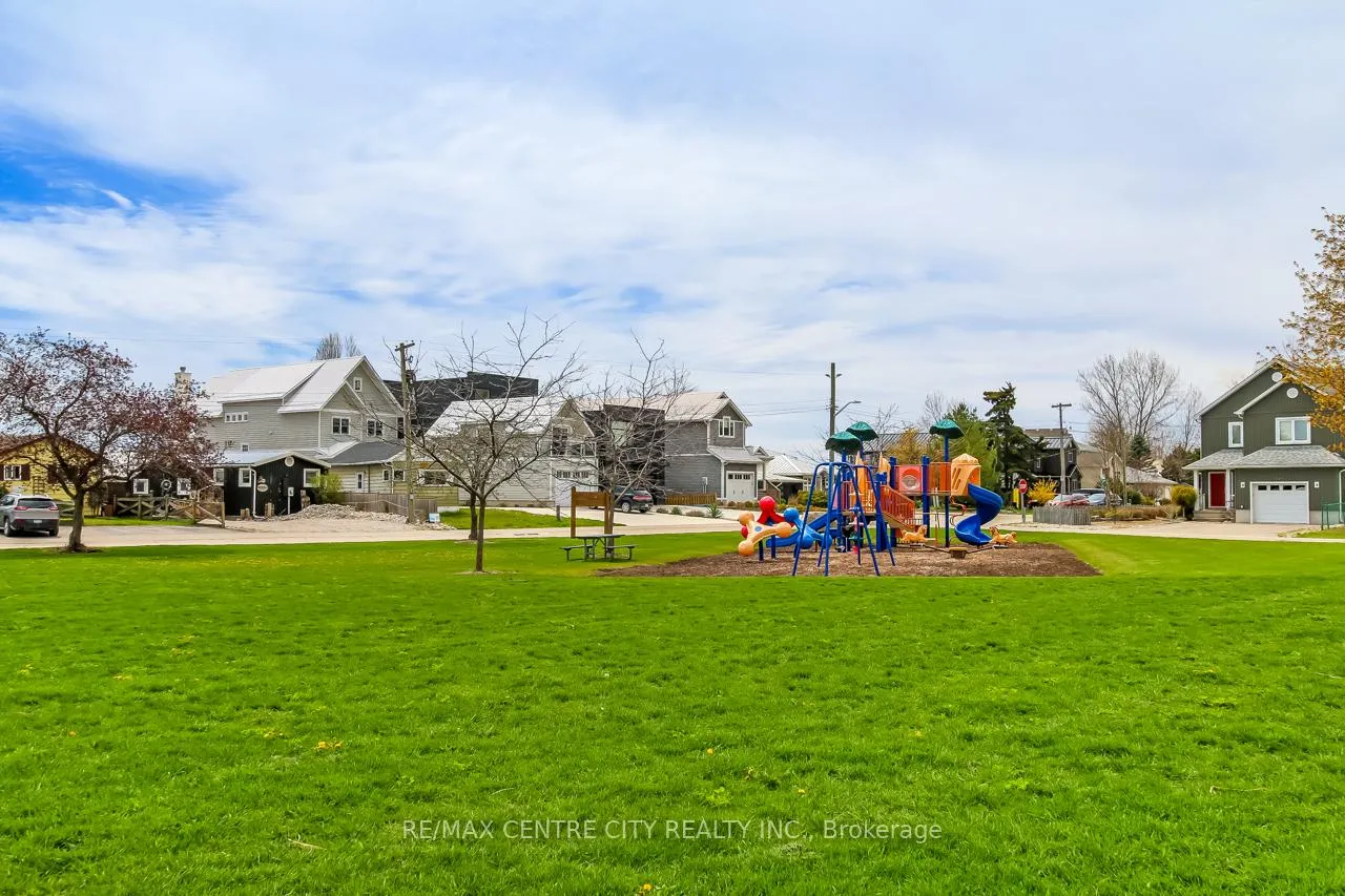 Photo 14 of 393 Stanley Park Drive, Central Elgin, Port Stanley — HOMEH