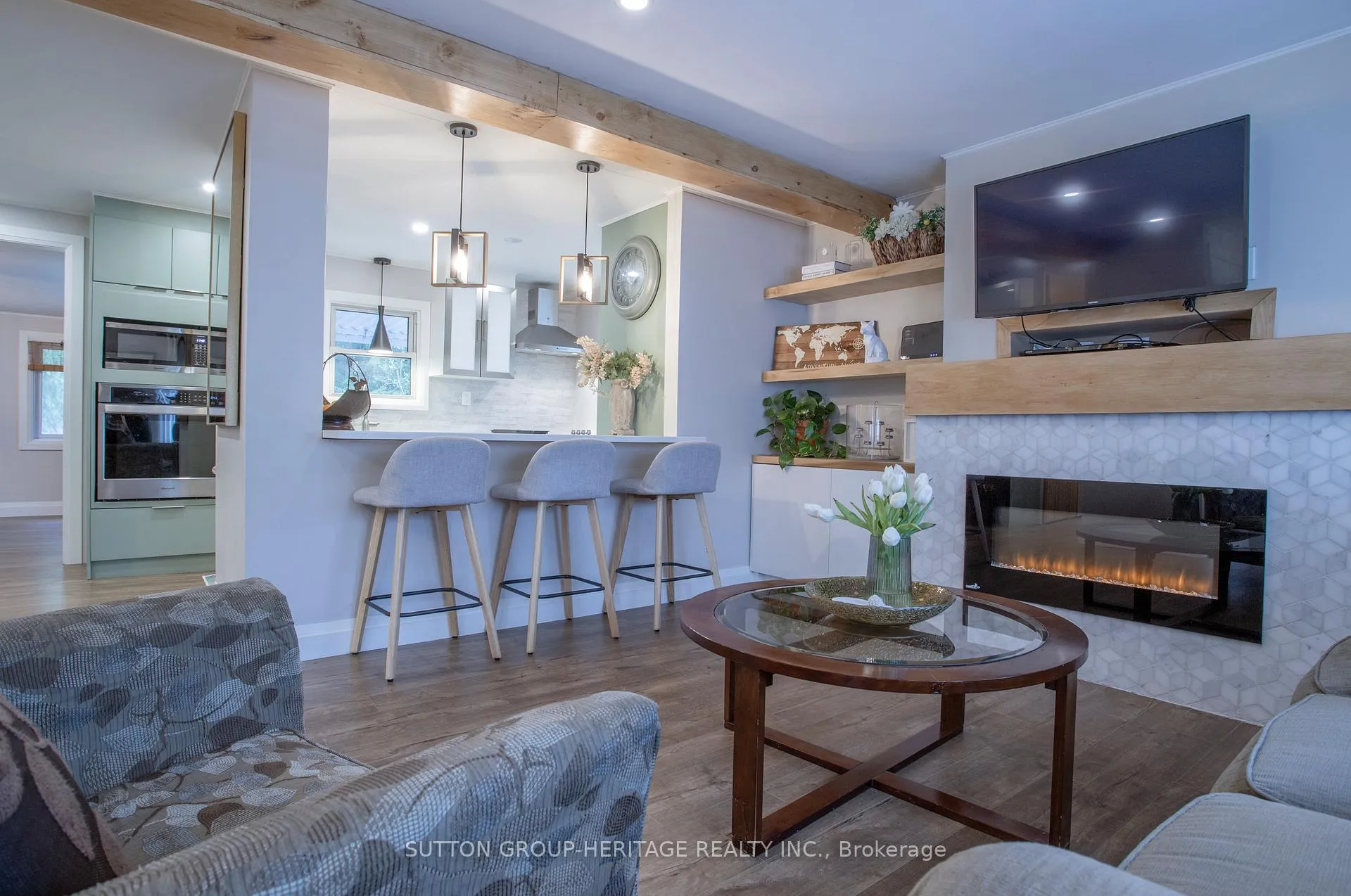 Photo 10 of 5 Willow Landing, Innisfil, Rural Innisfil — HOMEH