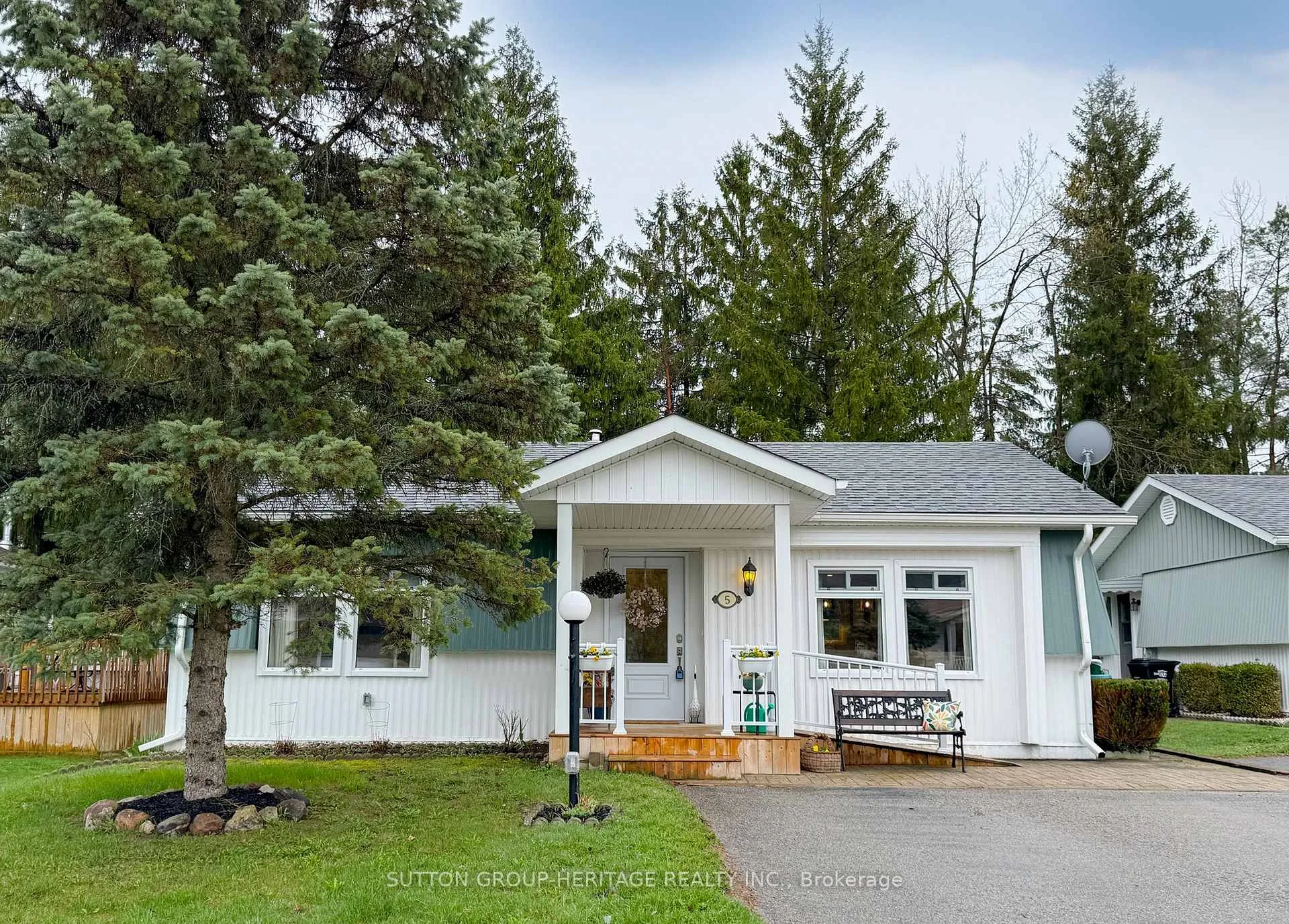 Photo 31 of 5 Willow Landing, Innisfil, Rural Innisfil — HOMEH