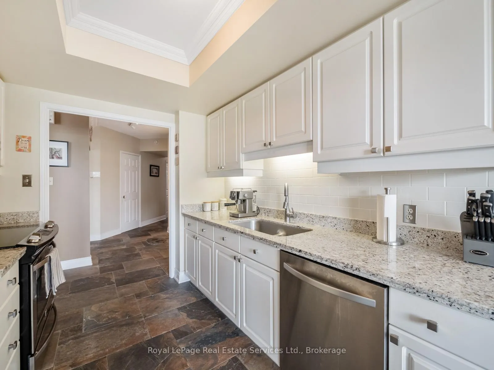 Photo 11 of Unit 310, 415 Locust Street, Burlington, Brant — HOMEH
