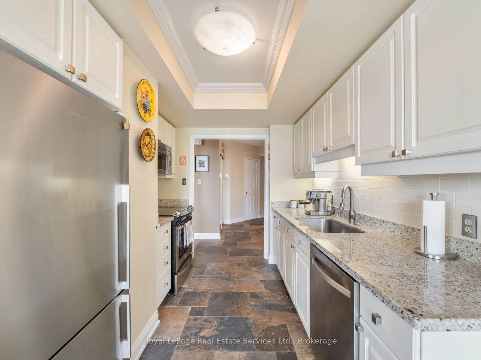 Photo 12 of Unit 310, 415 Locust Street, Burlington, Brant — HOMEH
