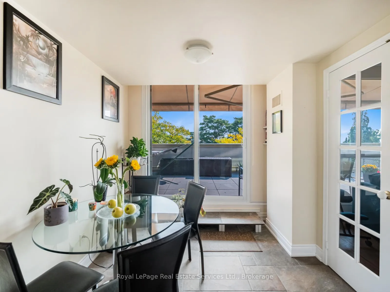 Photo 14 of Unit 310, 415 Locust Street, Burlington, Brant — HOMEH