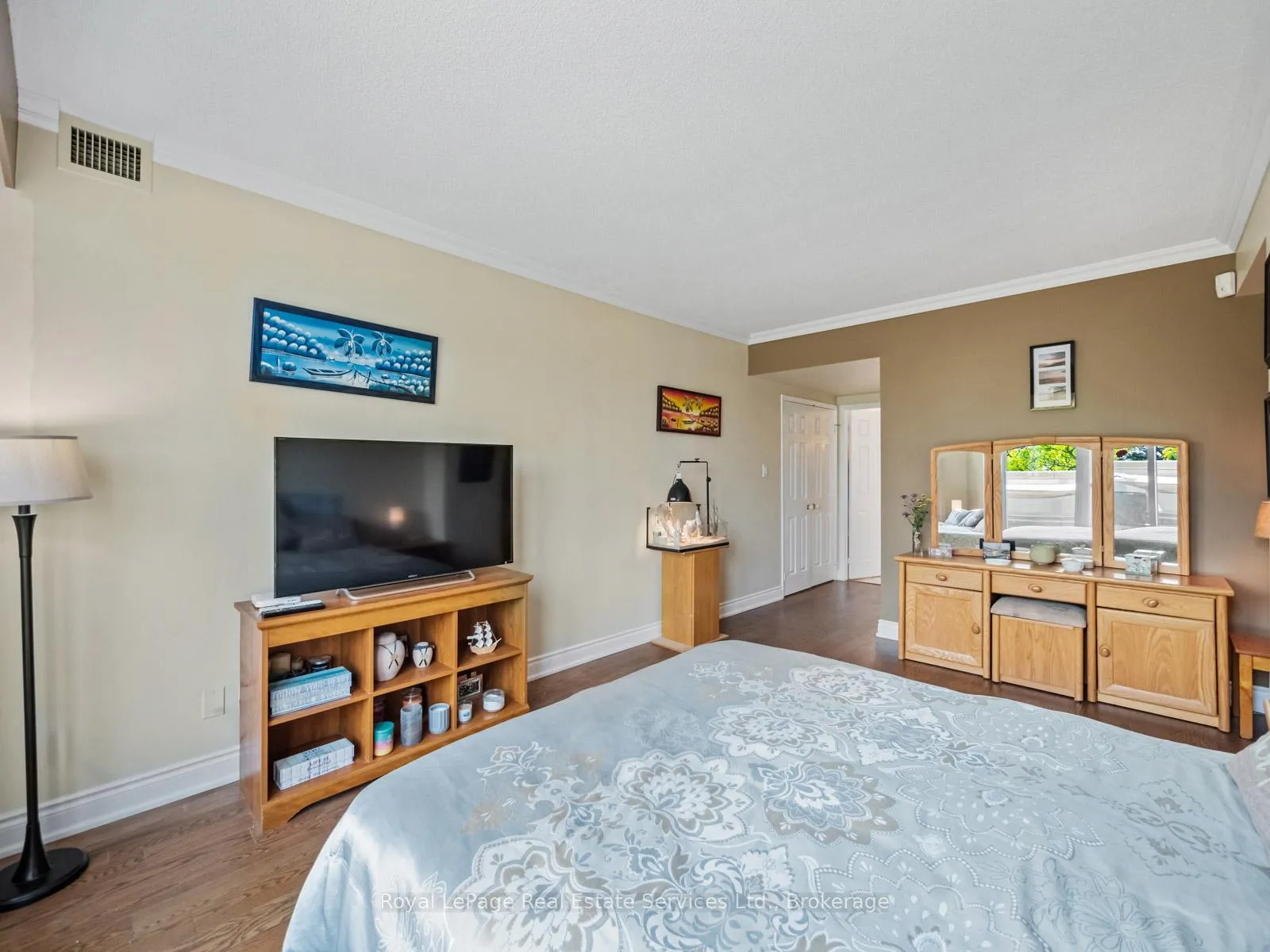 Photo 21 of Unit 310, 415 Locust Street, Burlington, Brant — HOMEH